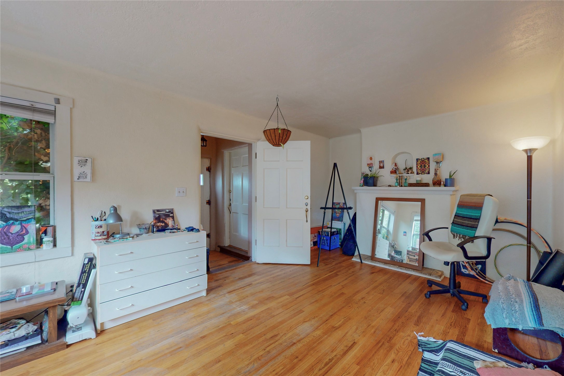 123 W Santa Fe Avenue