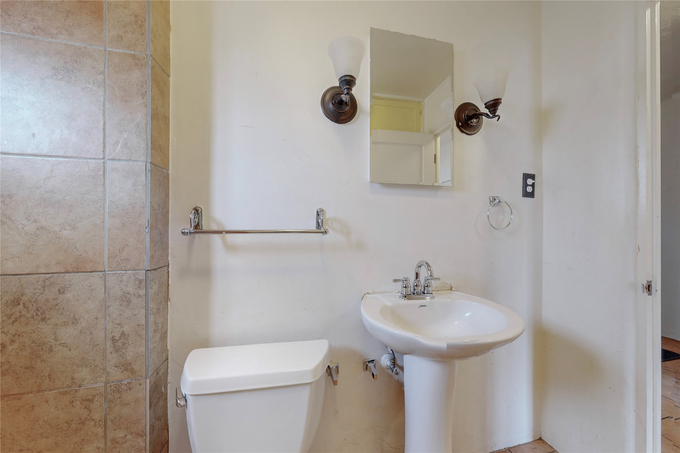 123 W Santa Fe Avenue