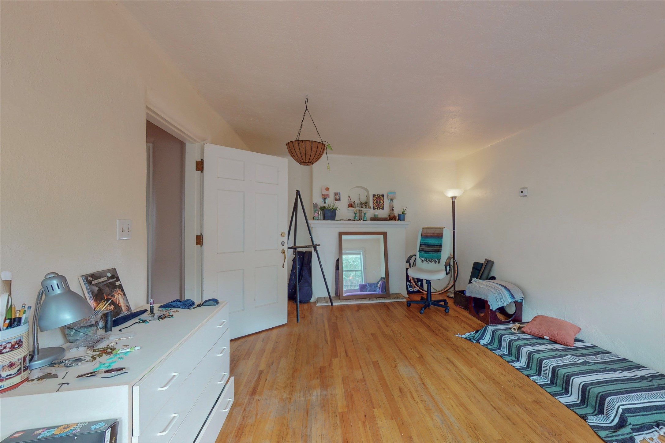 123 W Santa Fe Avenue