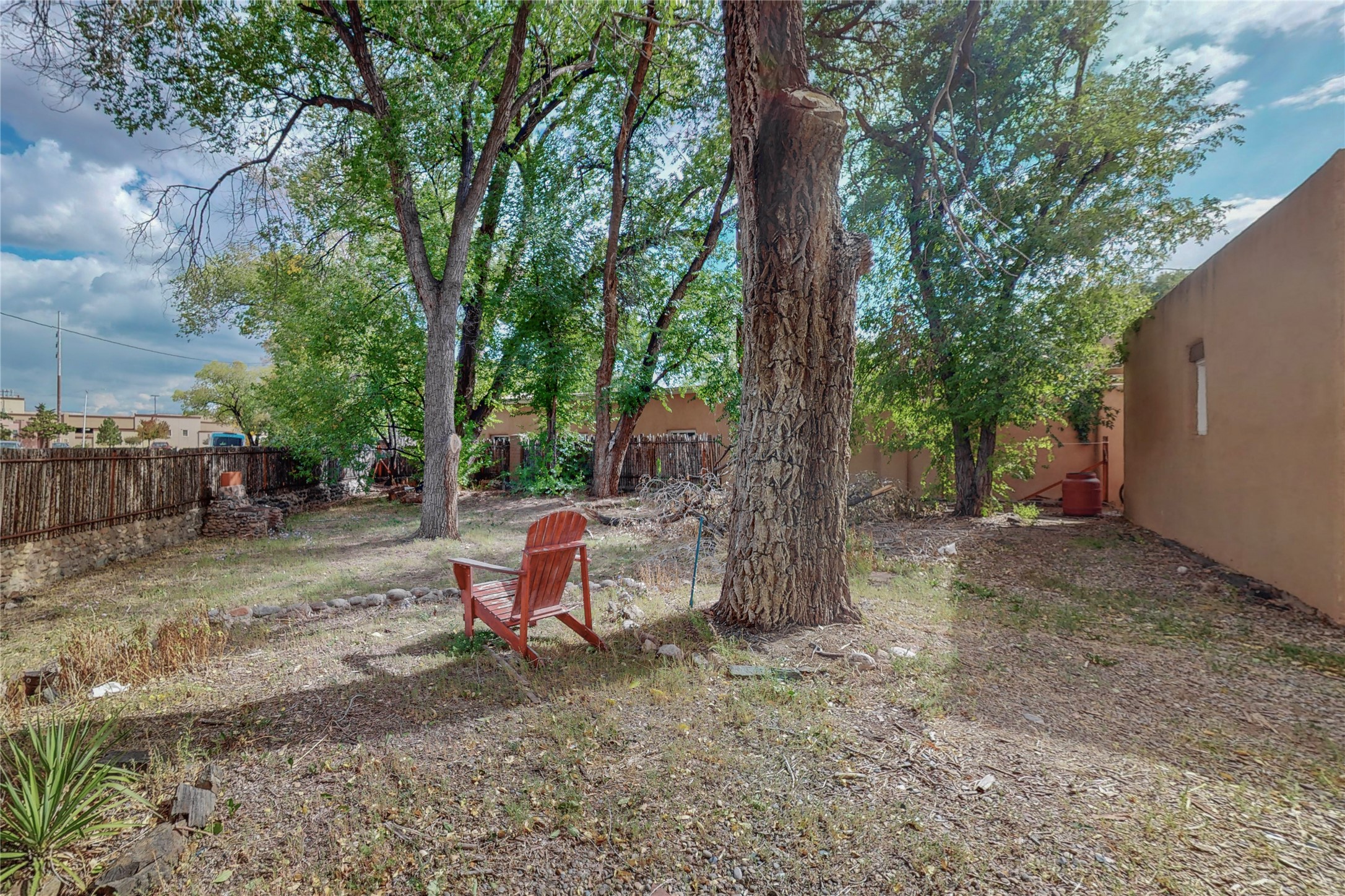 123 W Santa Fe Avenue