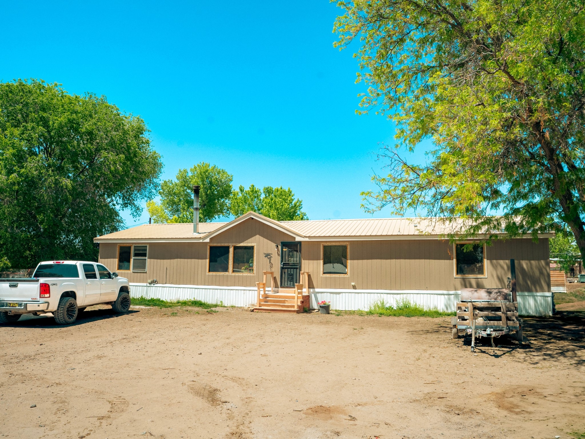 1023 Calle Flores