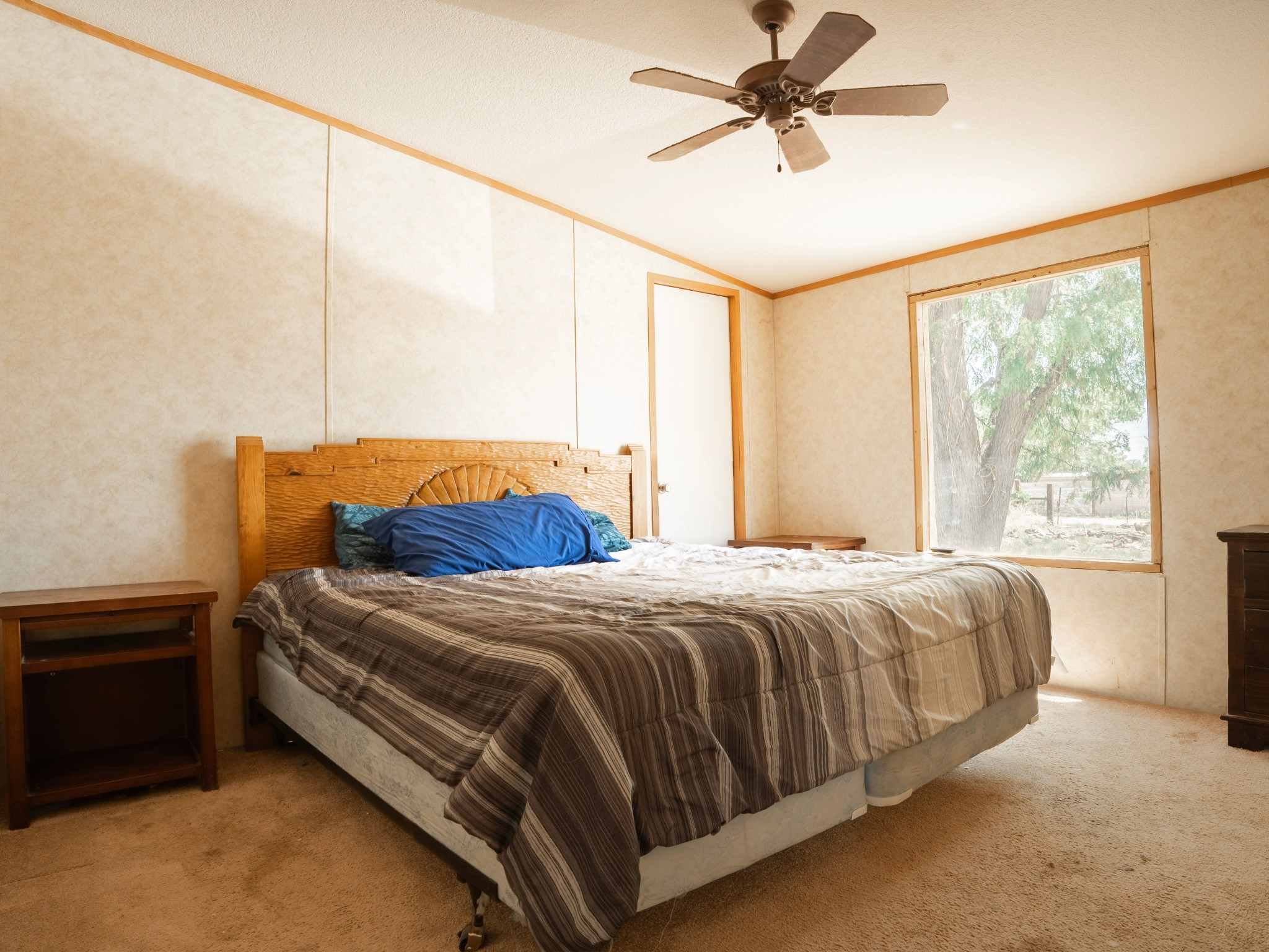 1023 Calle Flores