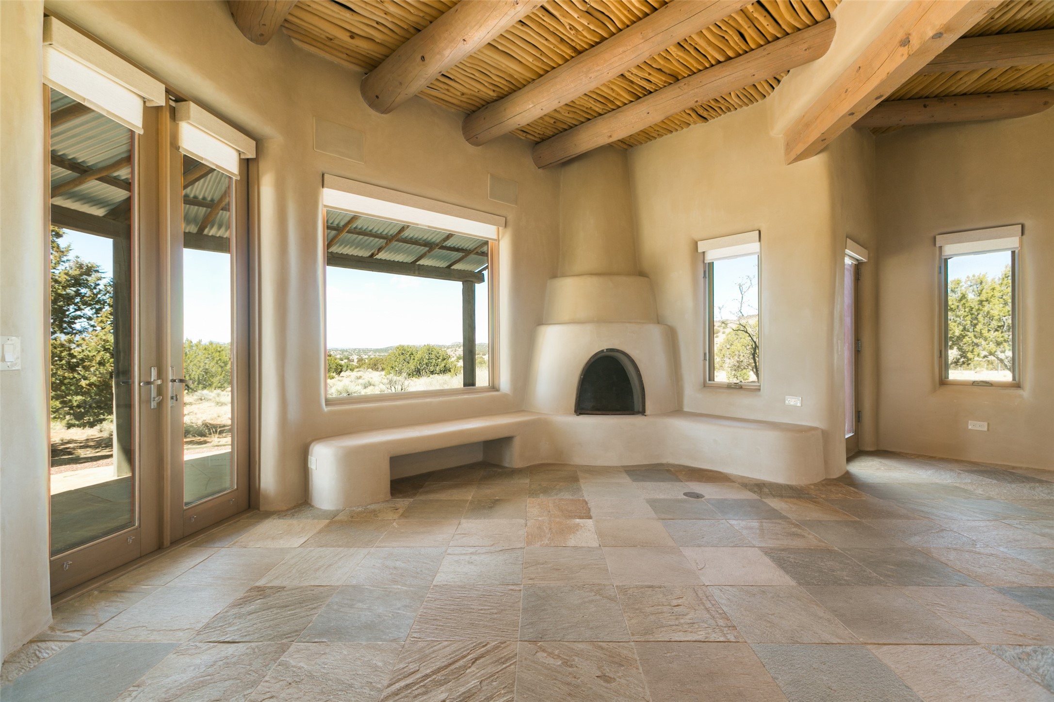 3 Camino Los Angelitos