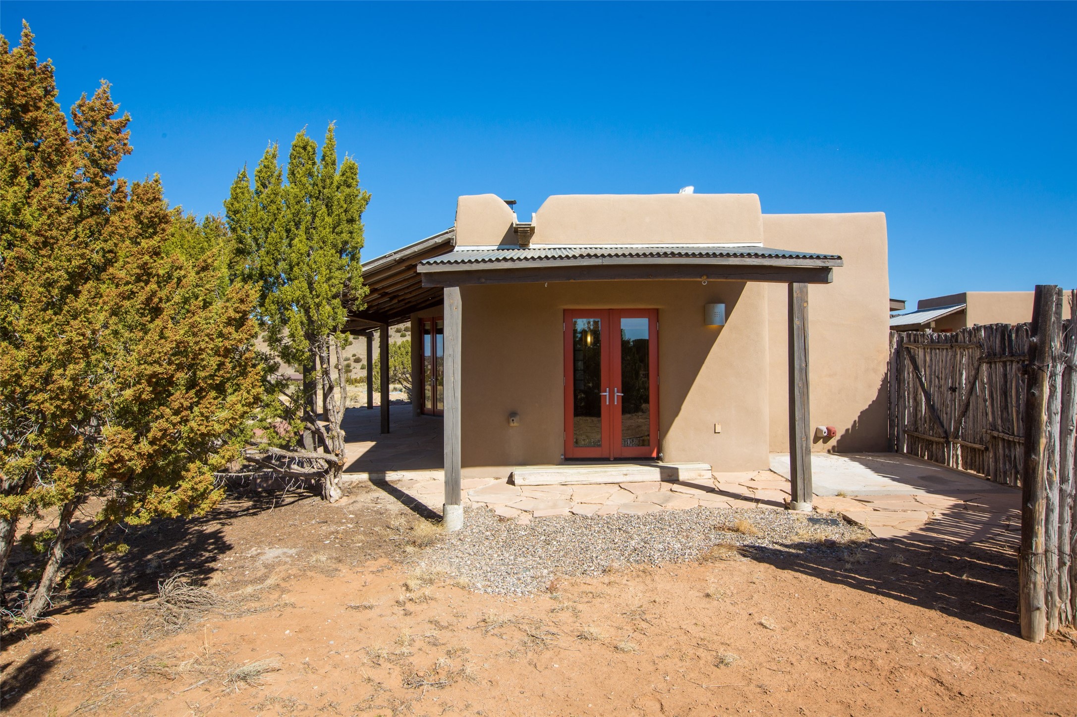 3 Camino Los Angelitos