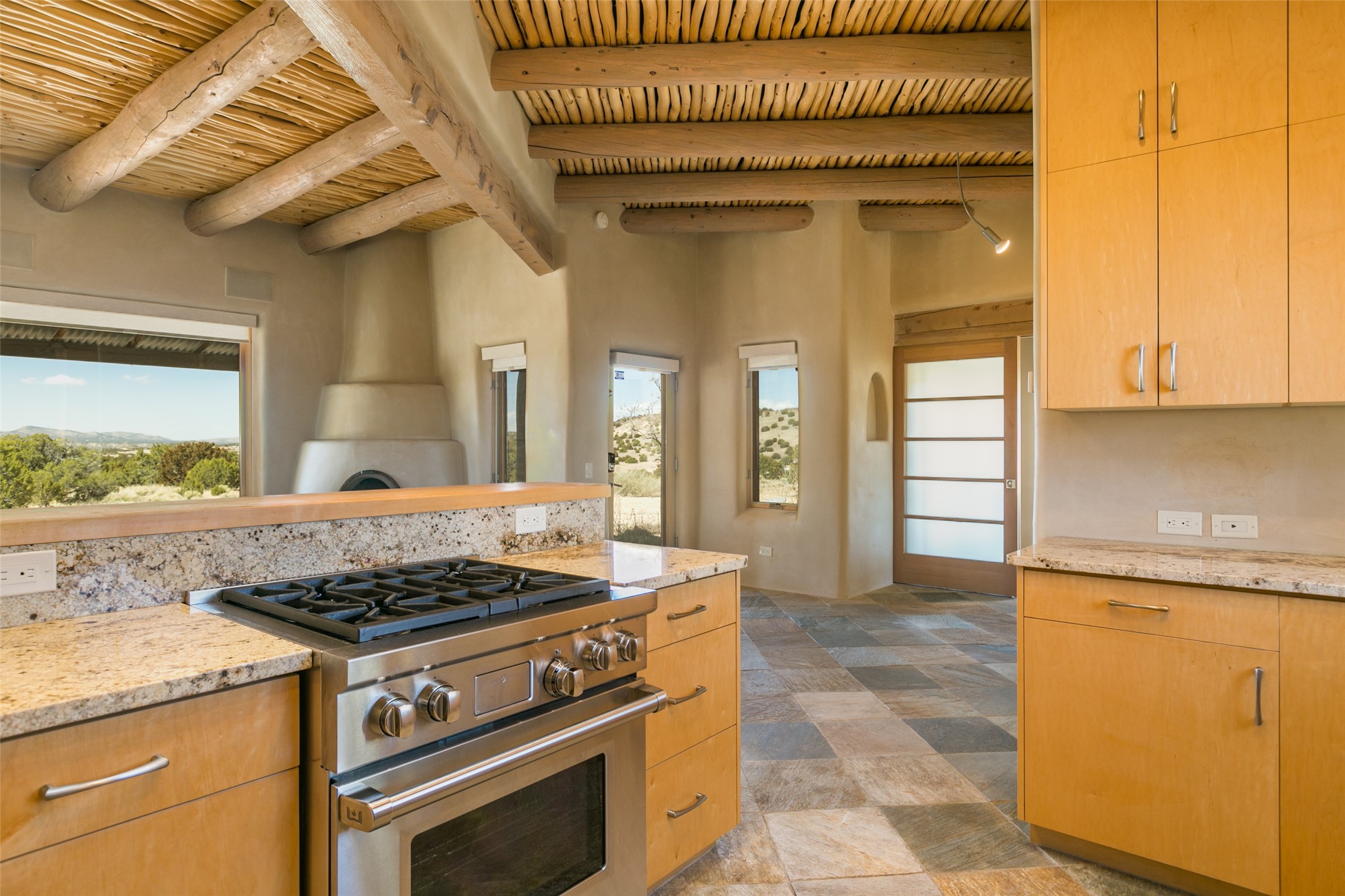 3 Camino Los Angelitos