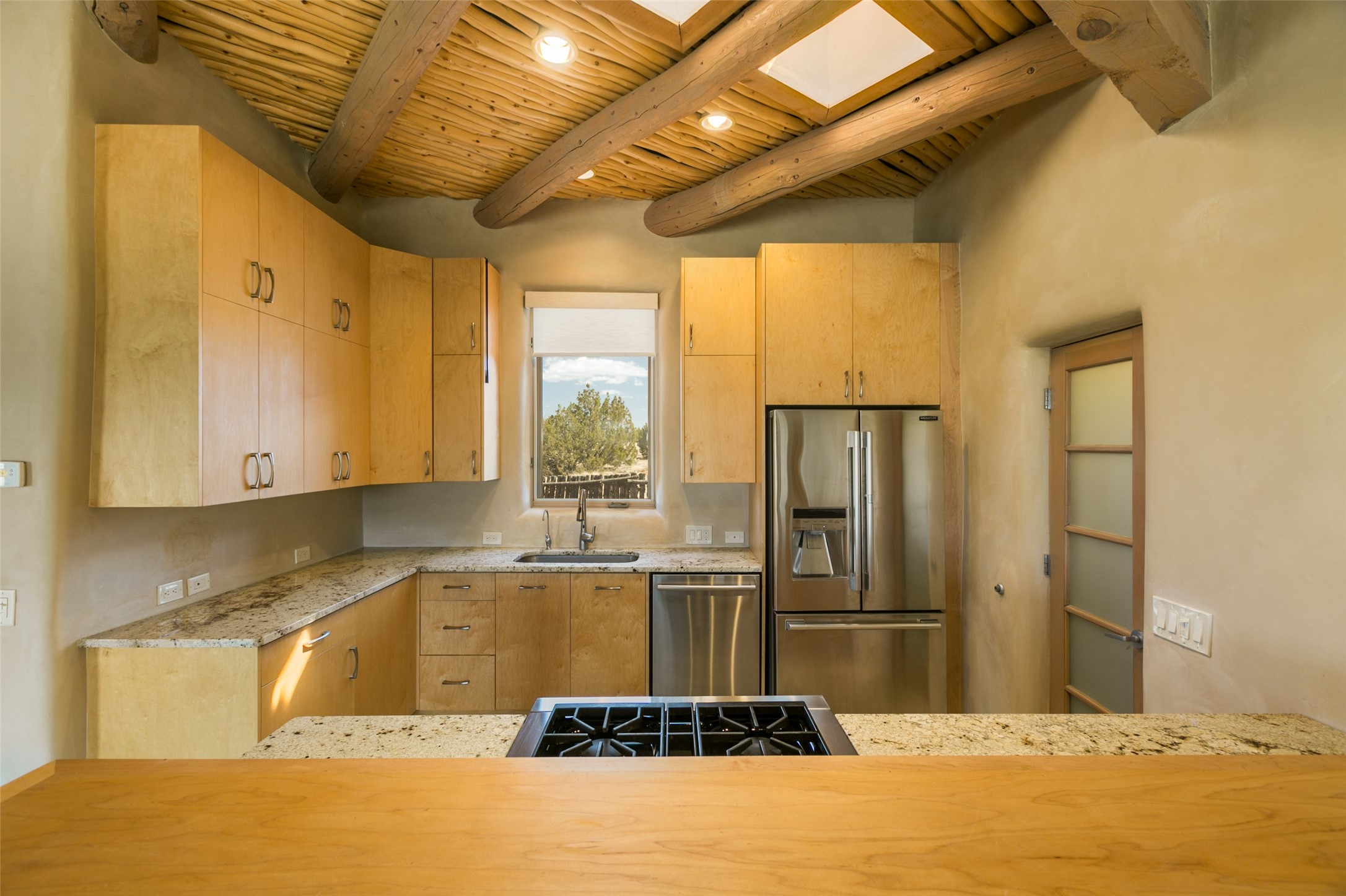 3 Camino Los Angelitos