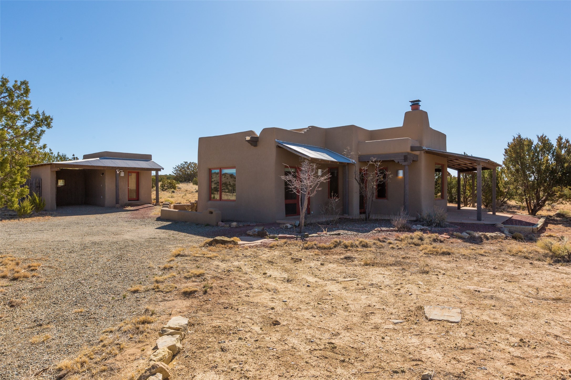 3 Camino Los Angelitos