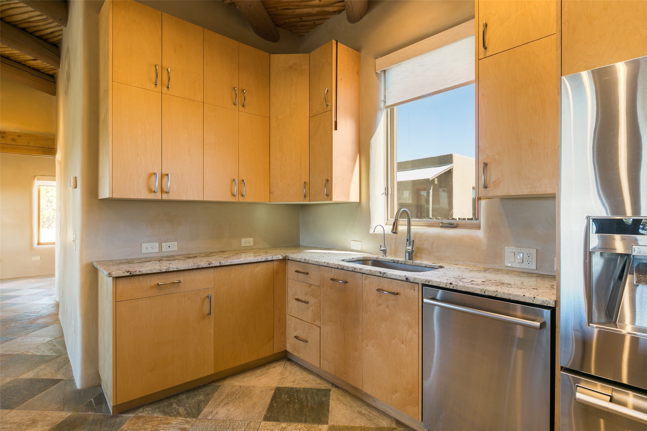 3 Camino Los Angelitos