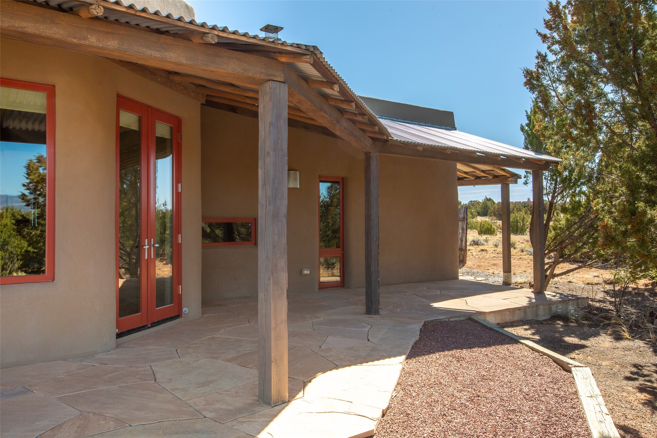 3 Camino Los Angelitos