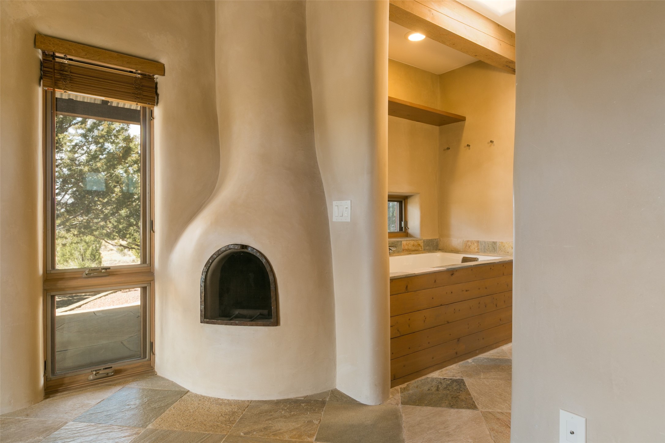 3 Camino Los Angelitos