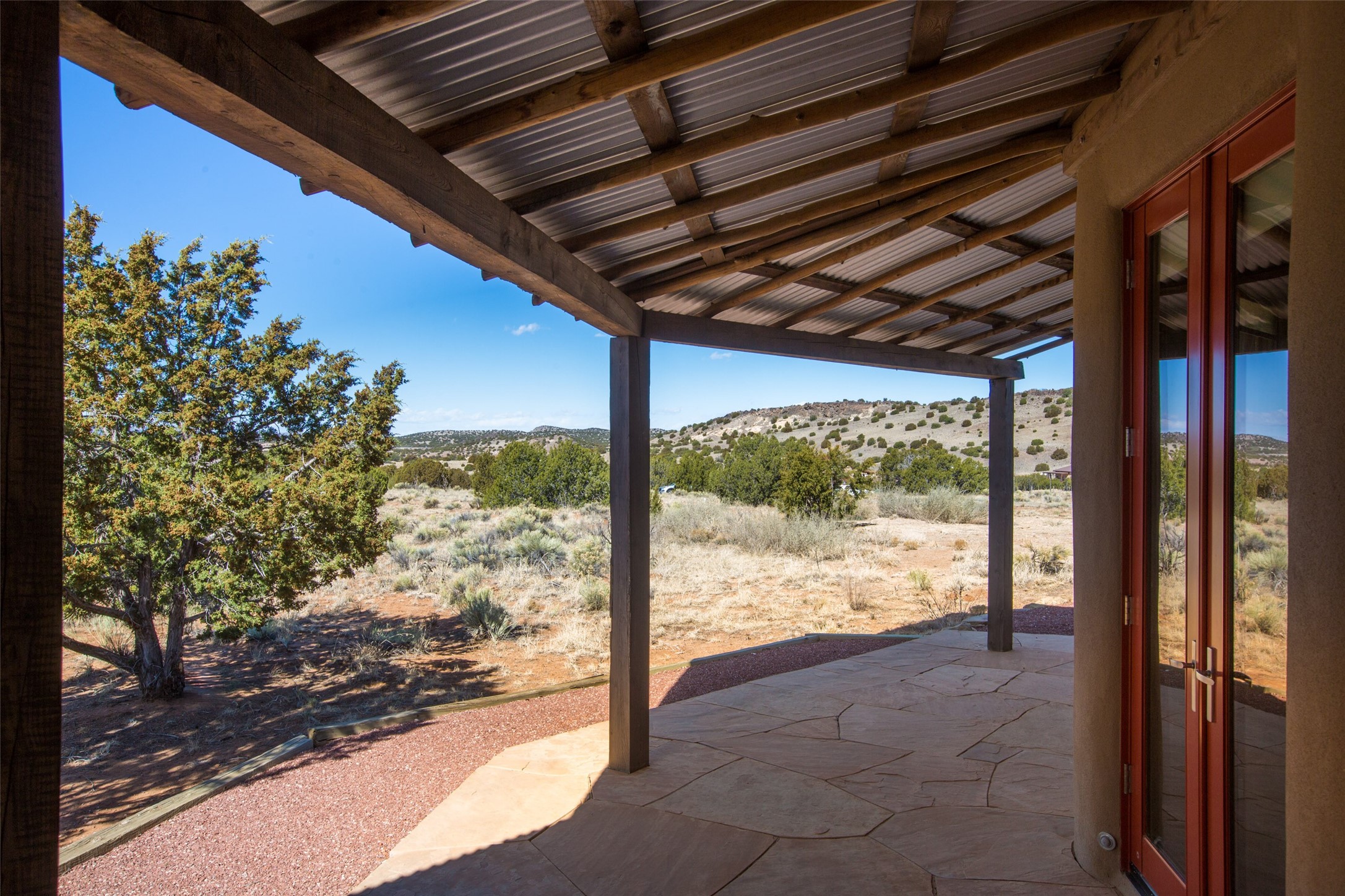 3 Camino Los Angelitos