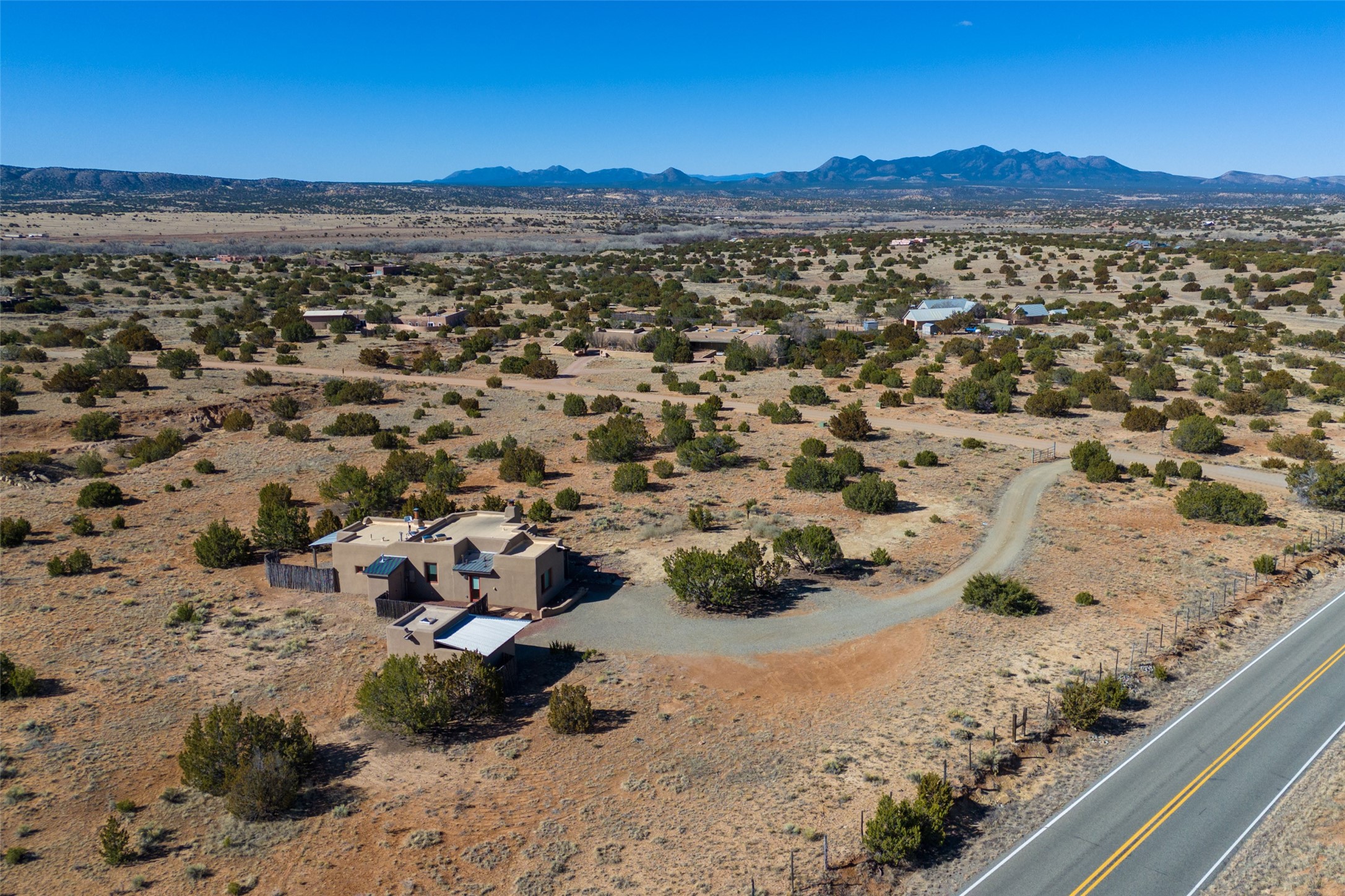 3 Camino Los Angelitos