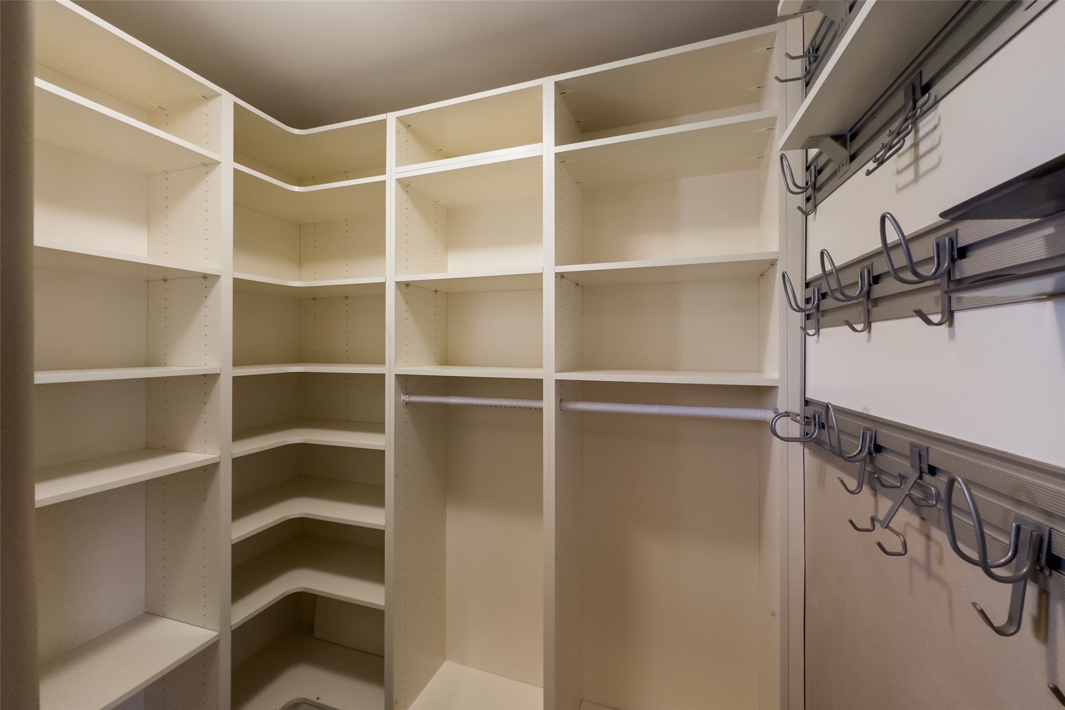 3 Camino Los Angelitos