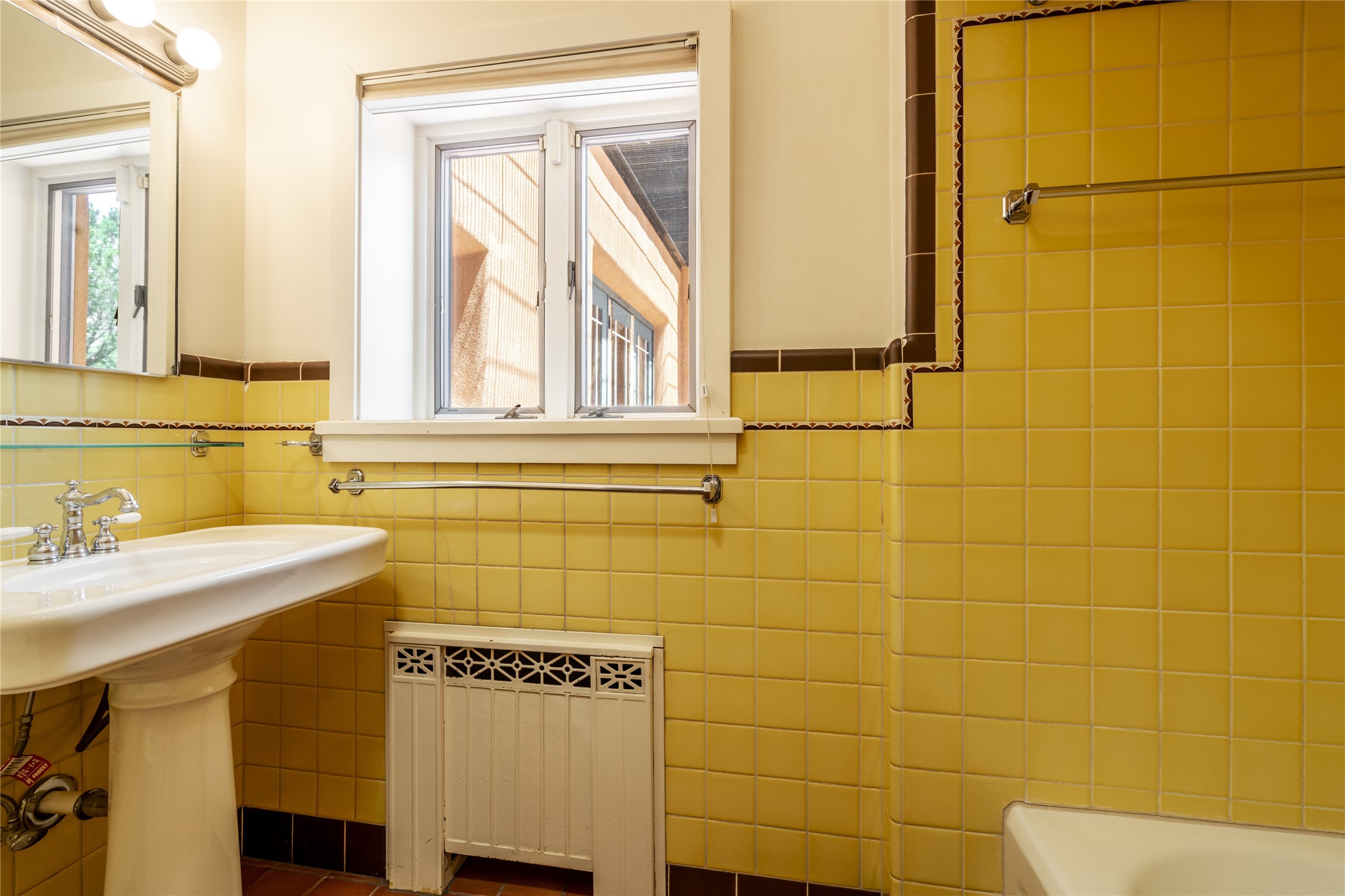 3869 Old Santa Fe Trail