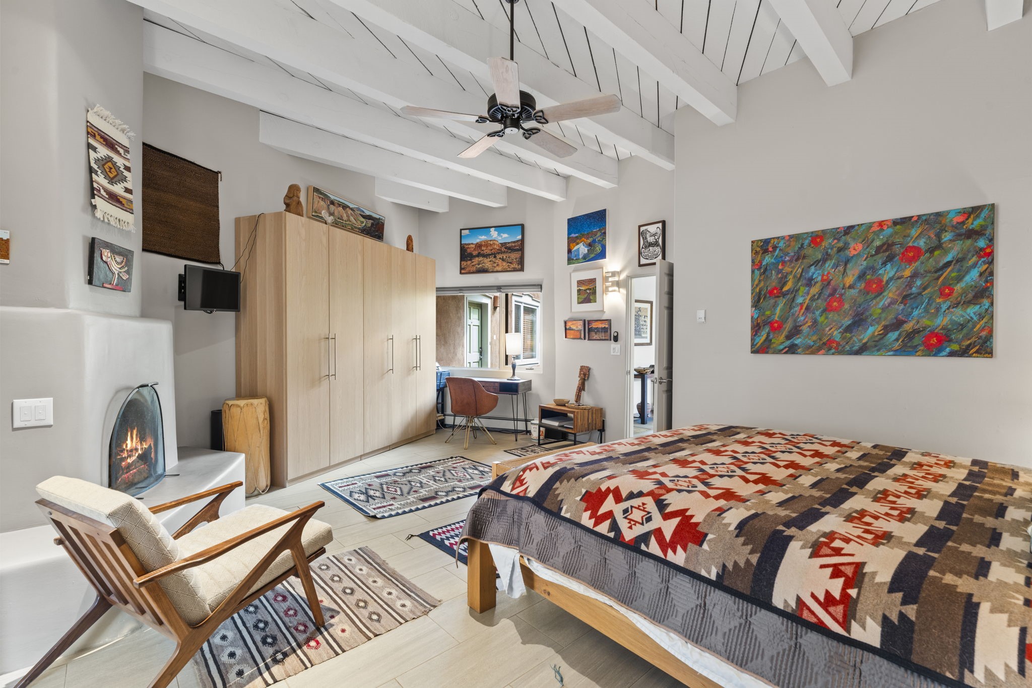 701 E Alameda Street 3