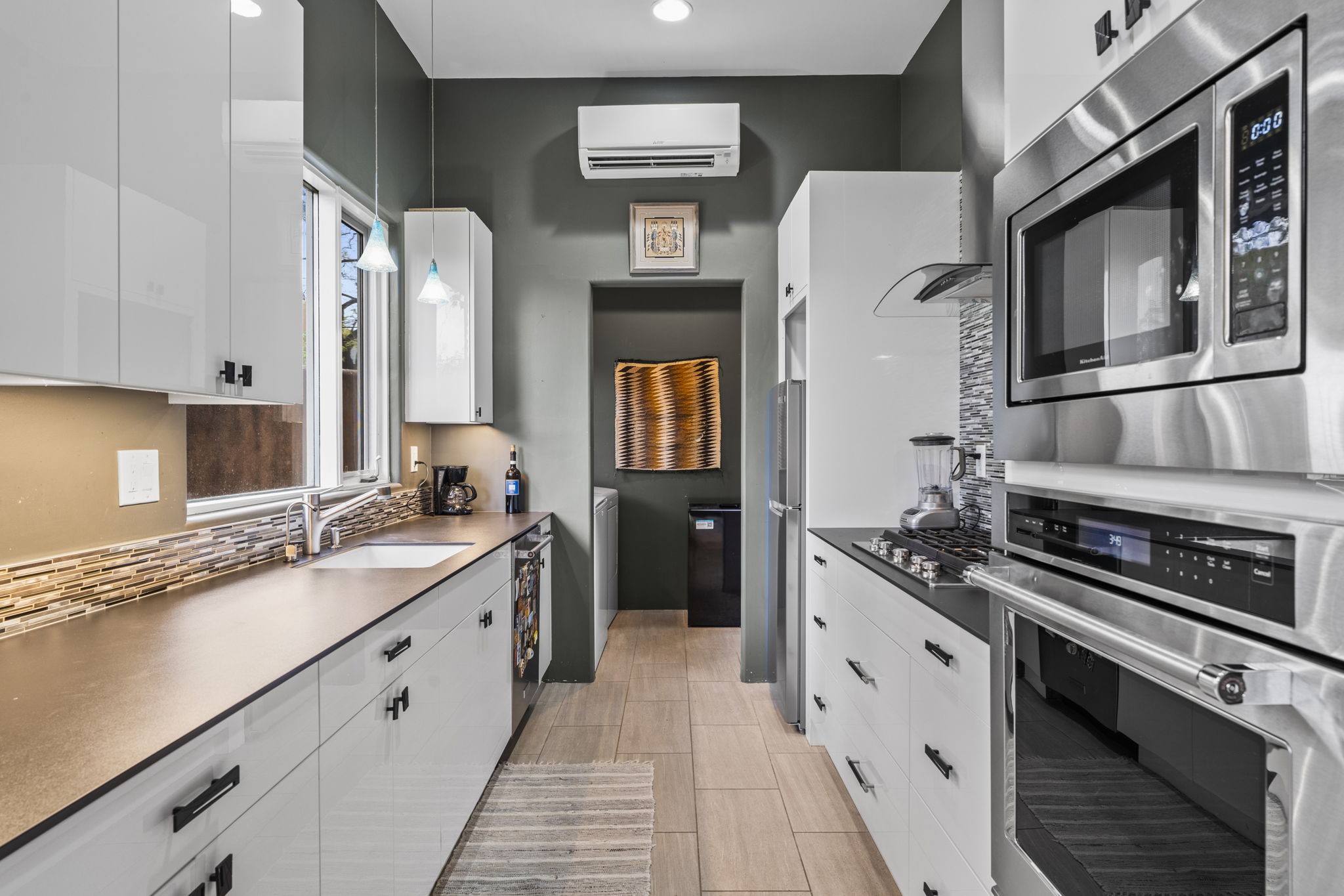 701 E Alameda Street 3