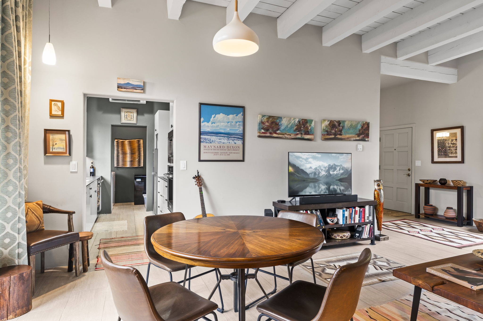 701 E Alameda Street 3