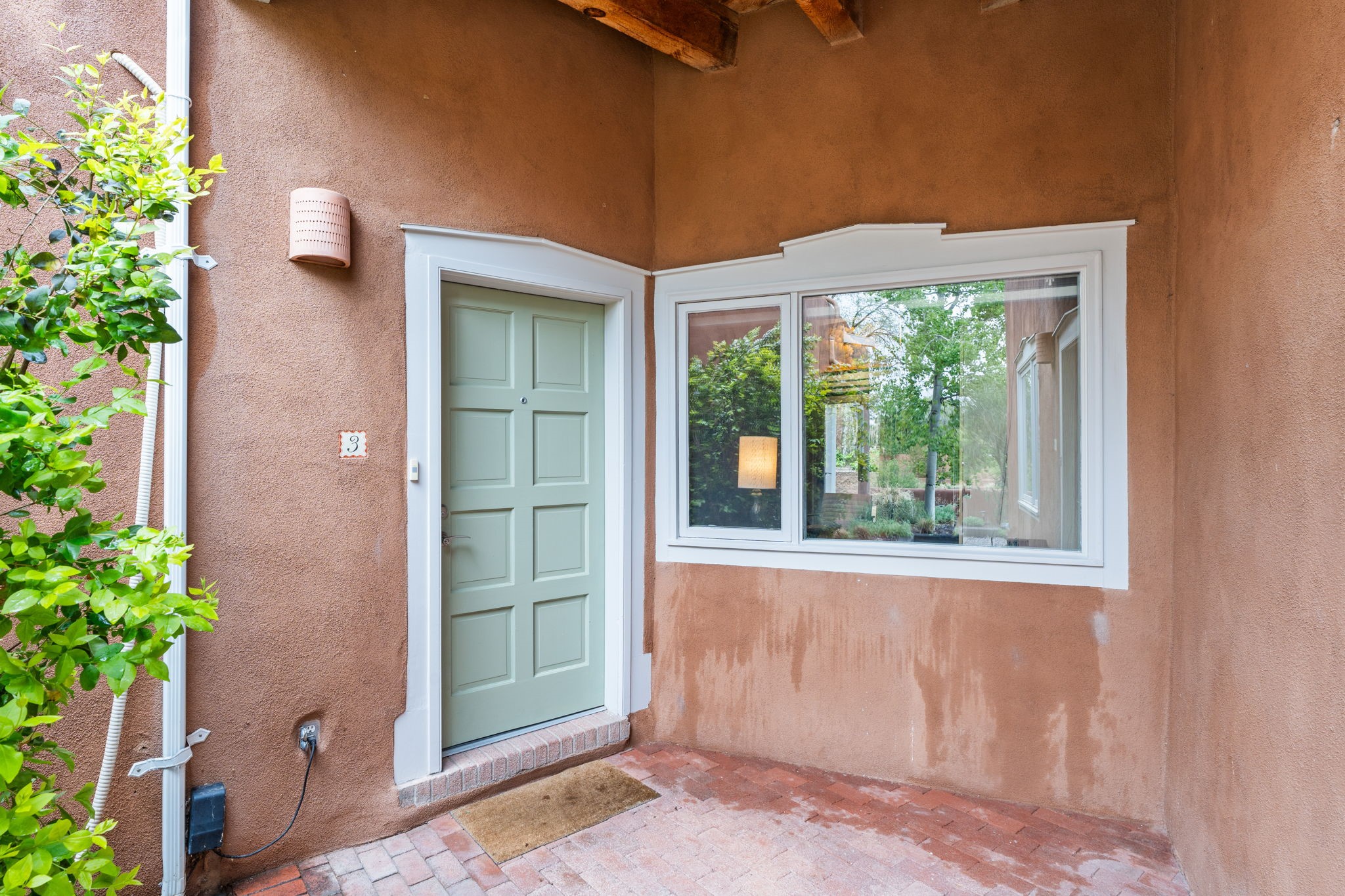 701 E Alameda Street 3