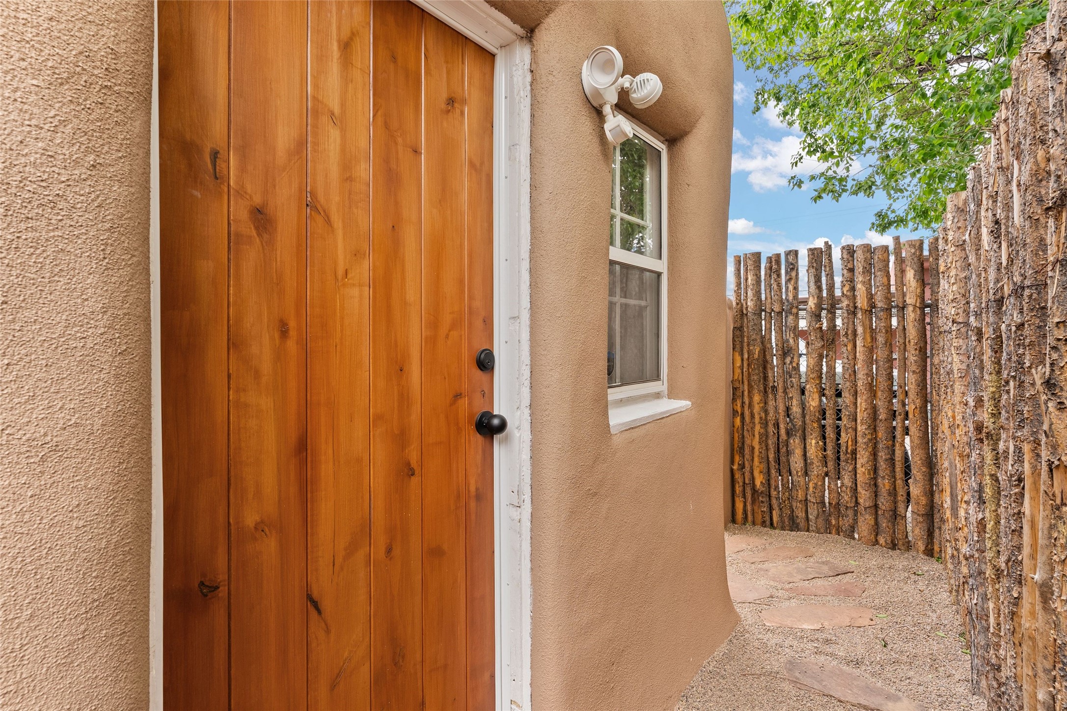 1461 Cochiti Road