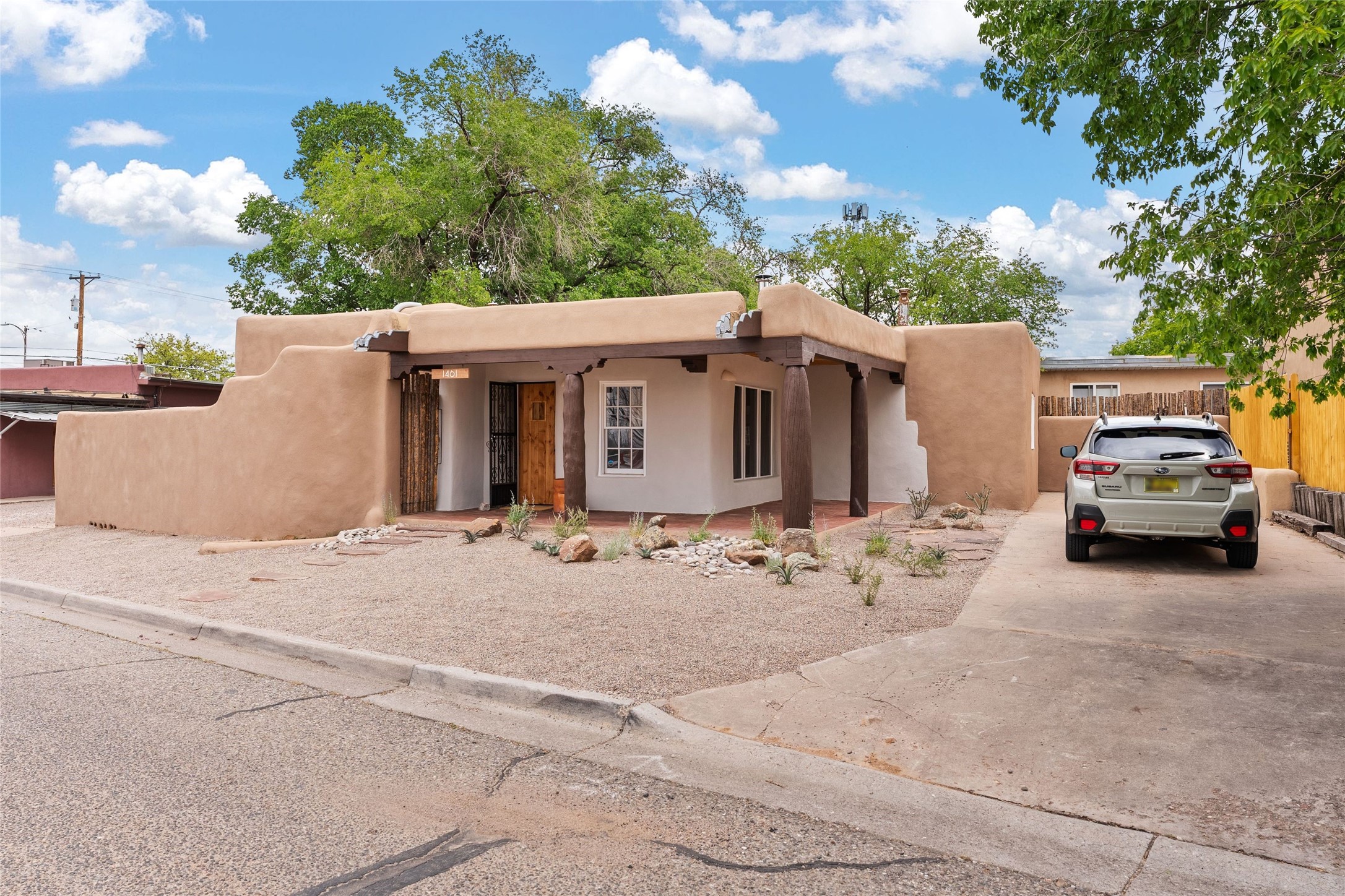 1461 Cochiti Road