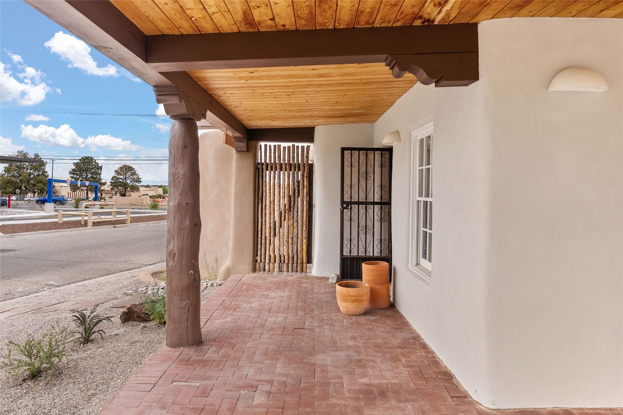 1461 Cochiti Road