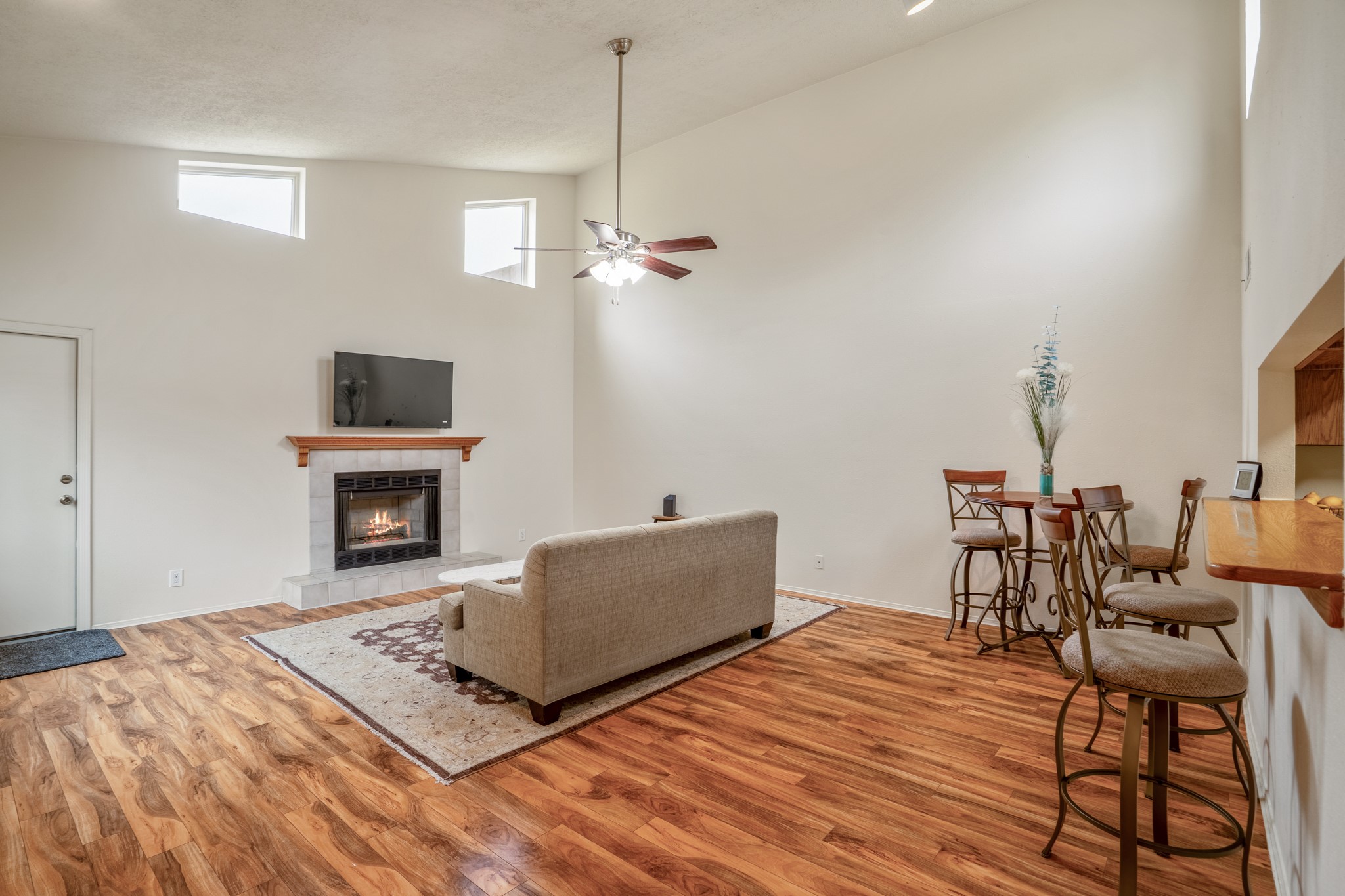 1547 Escondida Court