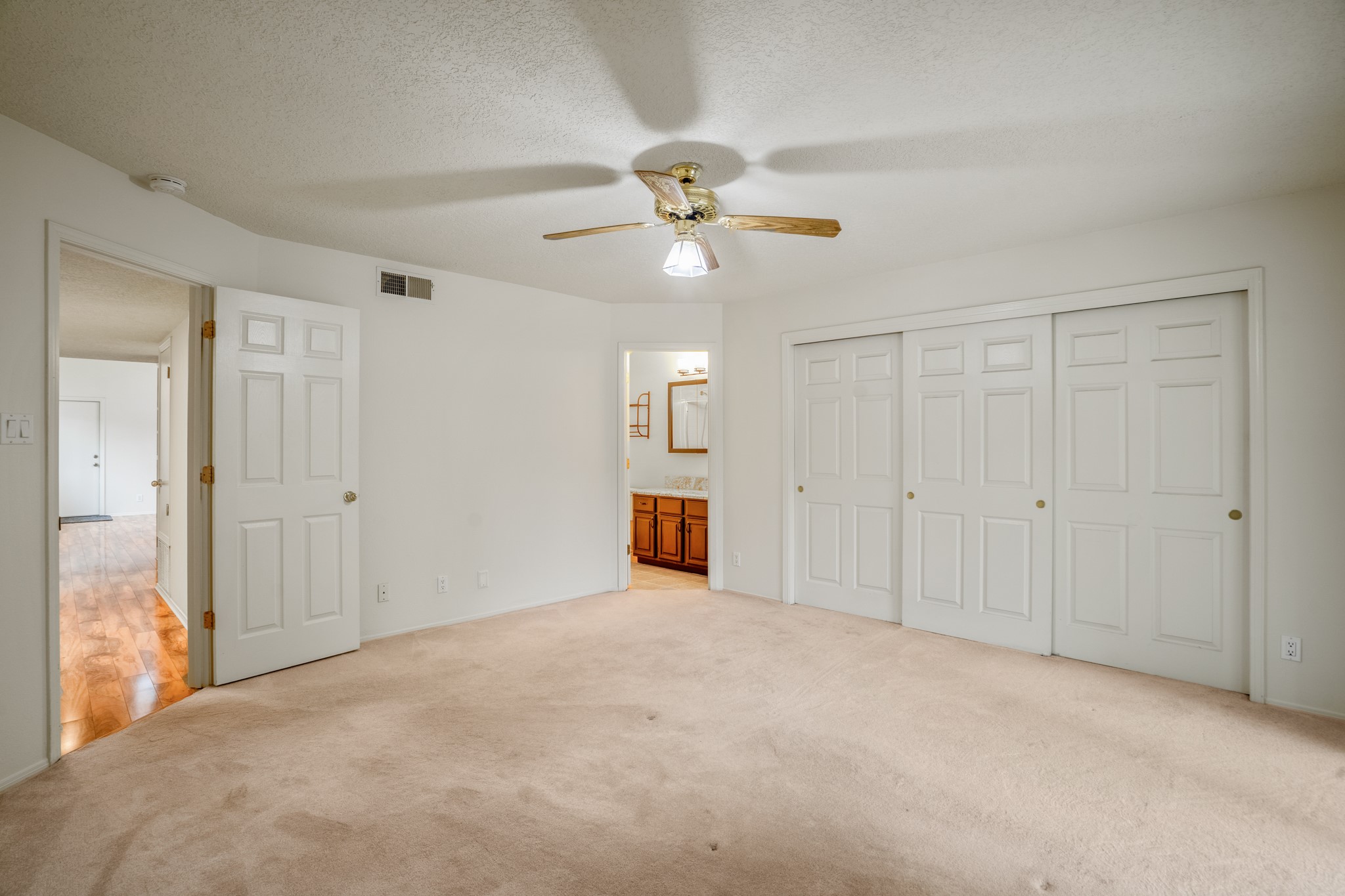 1547 Escondida Court