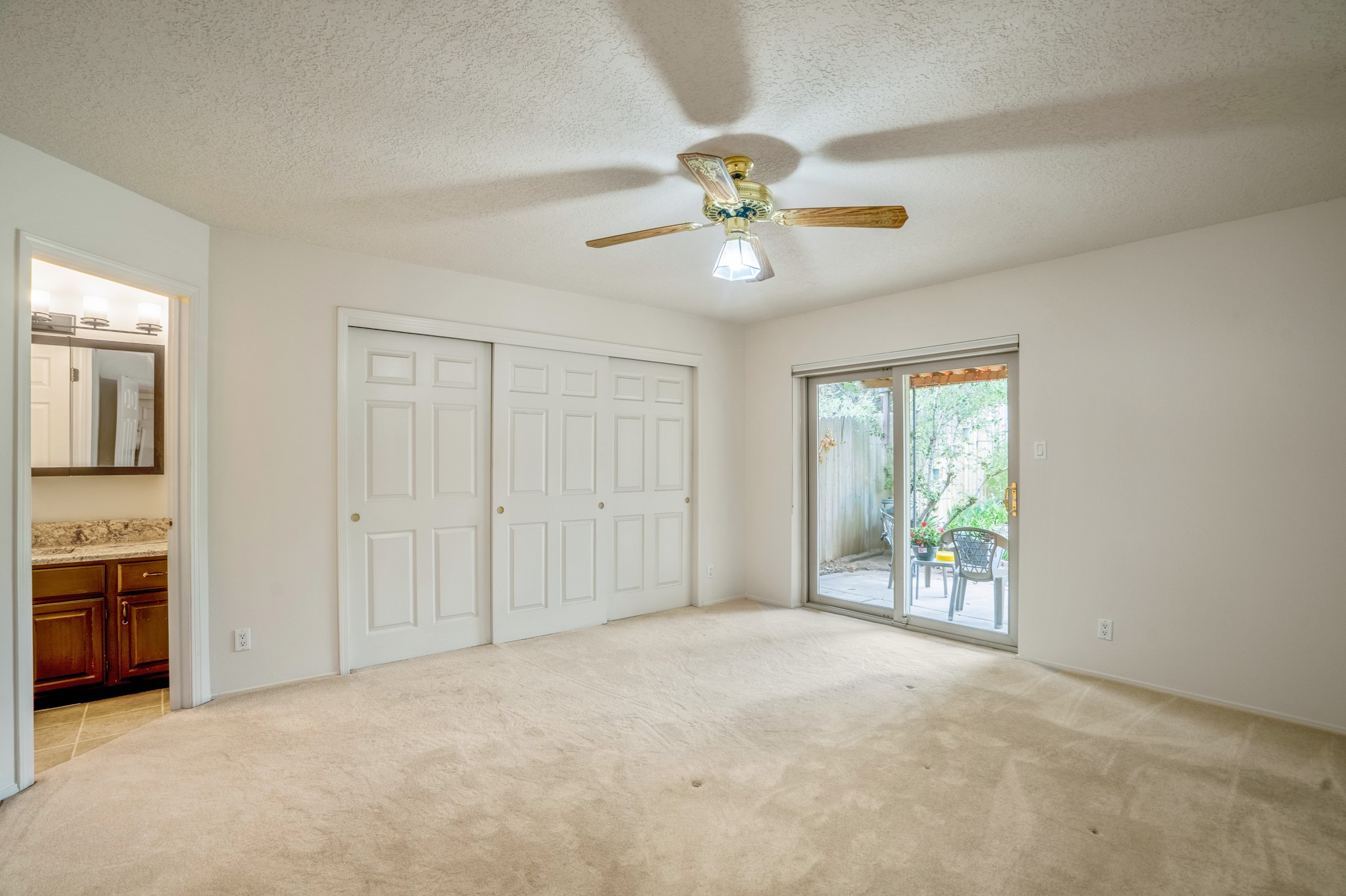 1547 Escondida Court