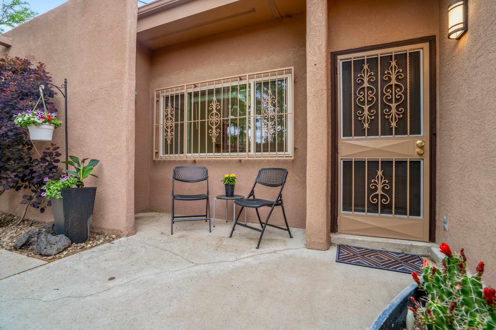 1547 Escondida Court