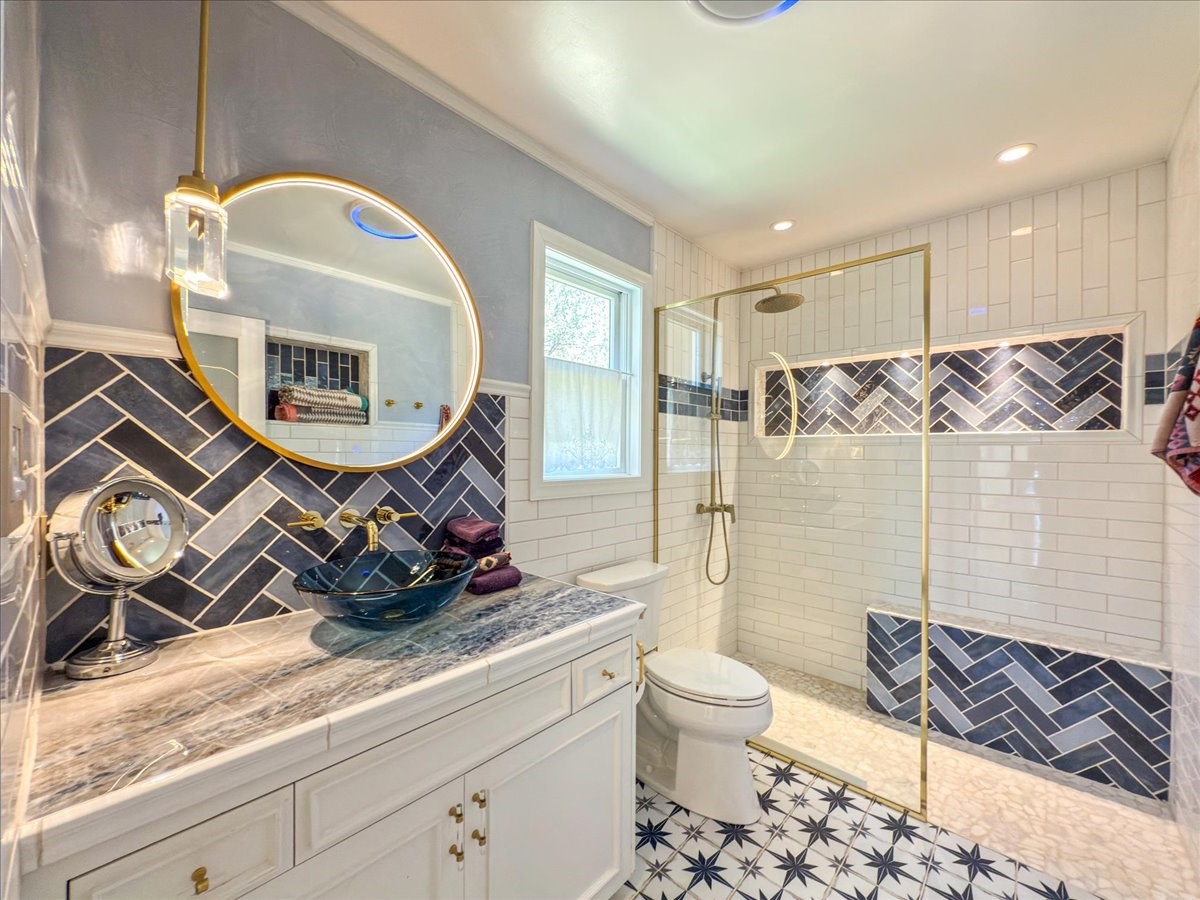 1110 Old Santa Fe Trail