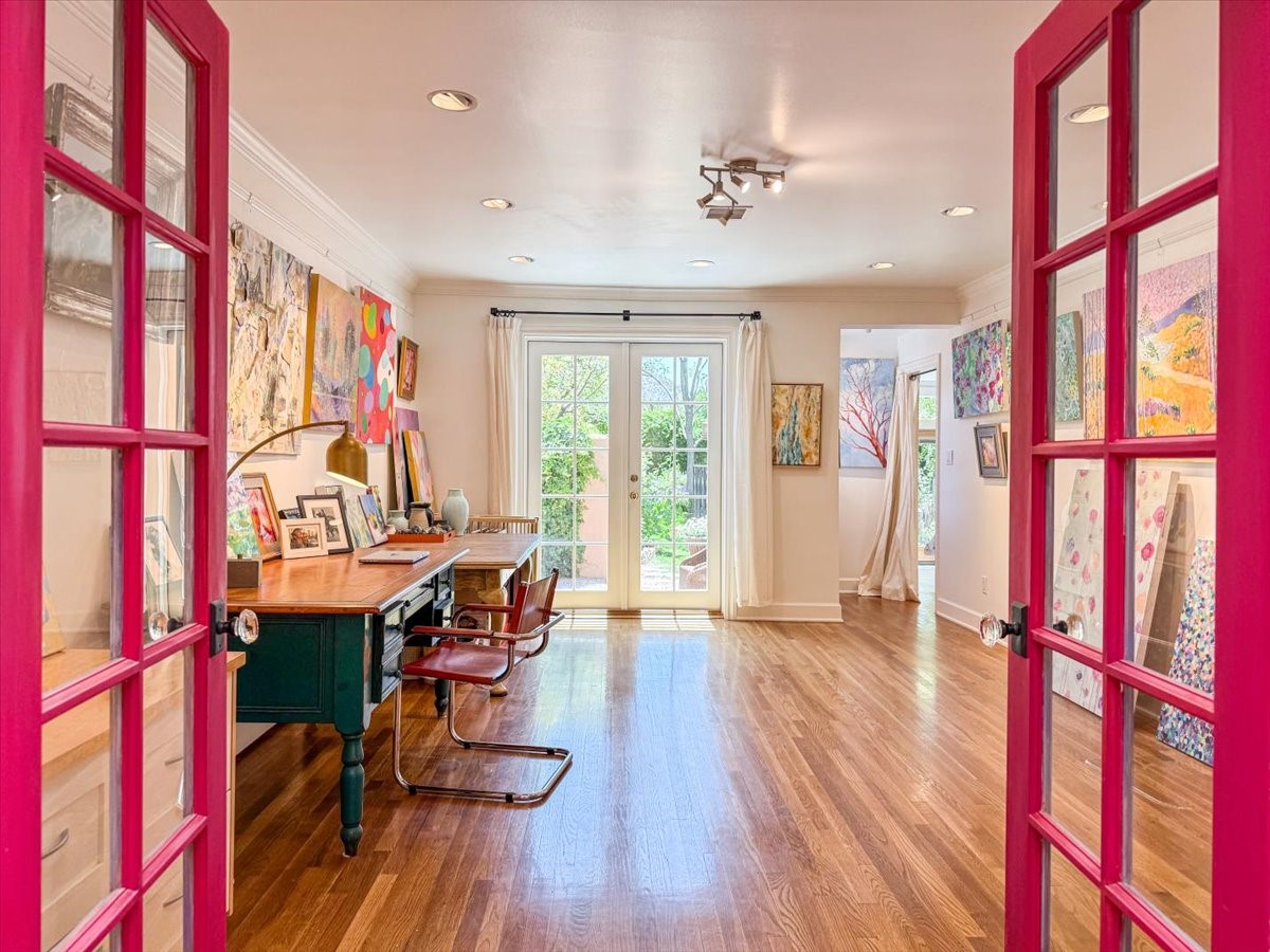 1110 Old Santa Fe Trail