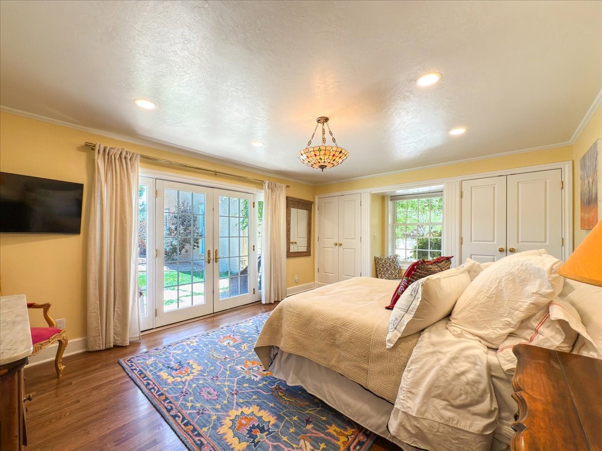 1110 Old Santa Fe Trail