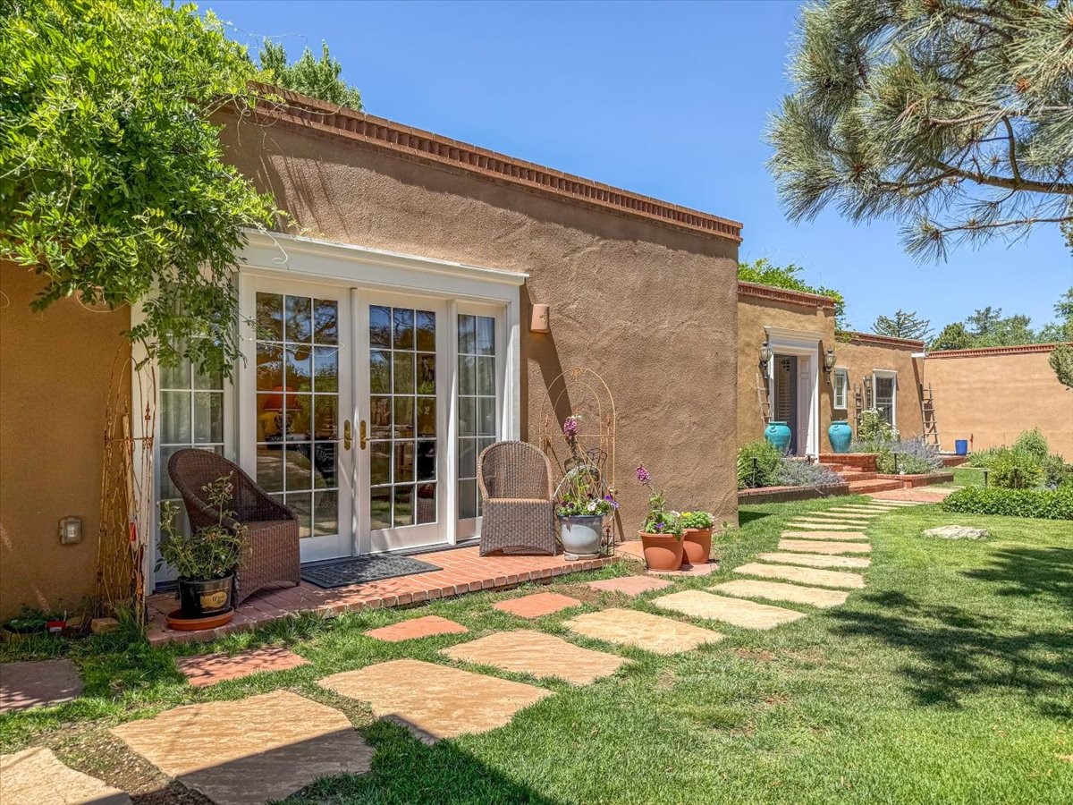 1110 Old Santa Fe Trail