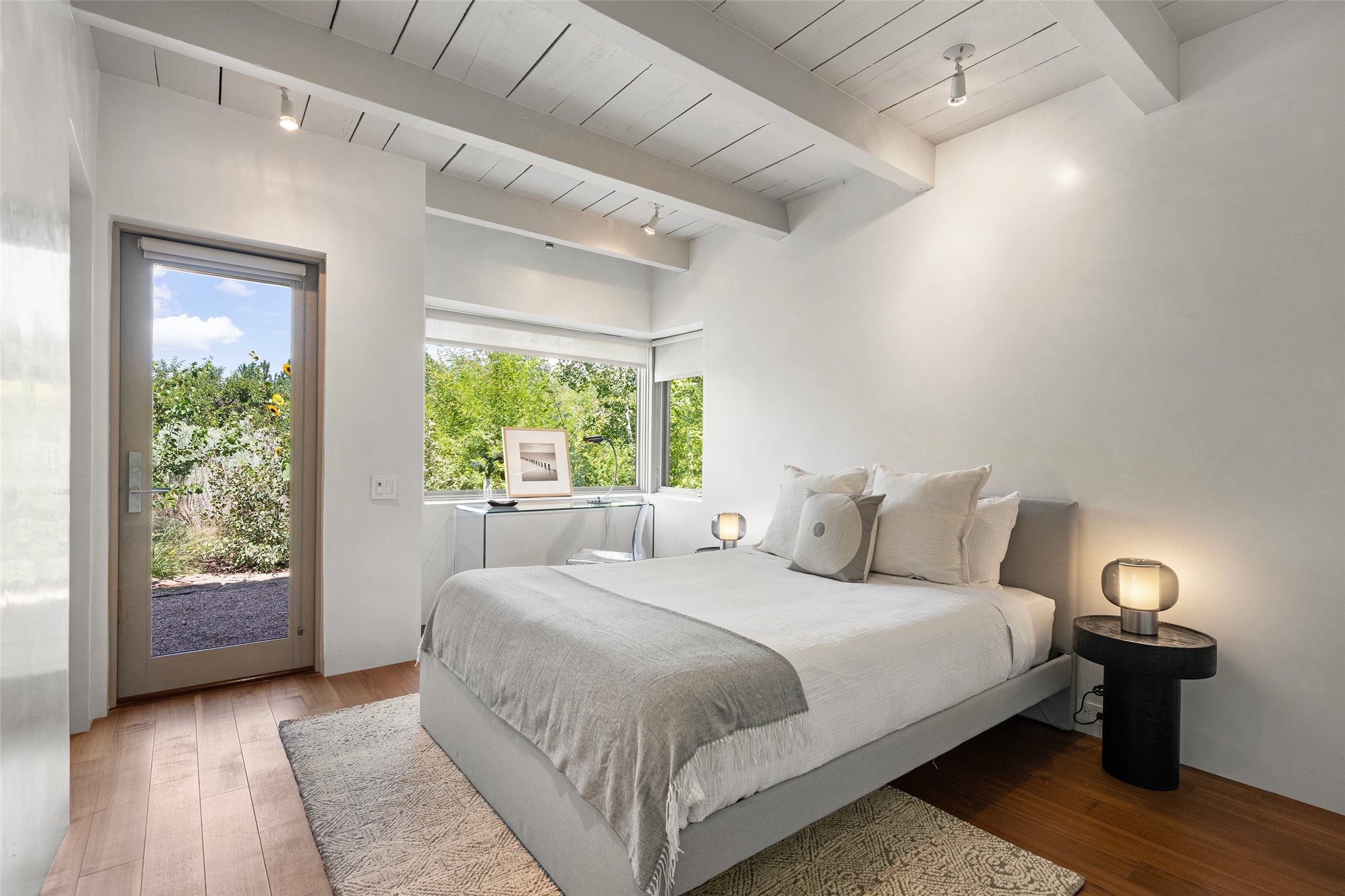 535 Camino Del Monte Sol