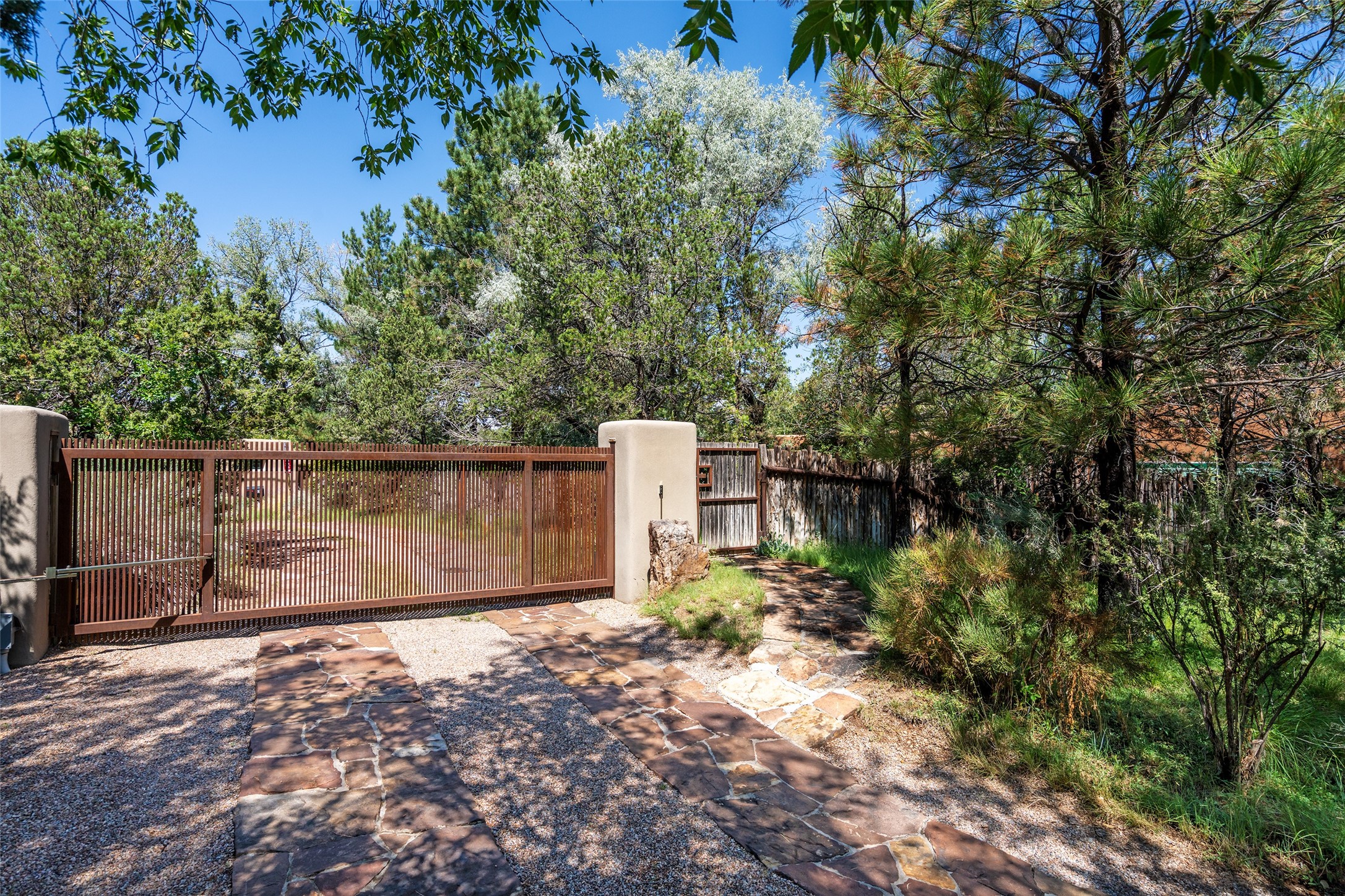 535 Camino Del Monte Sol