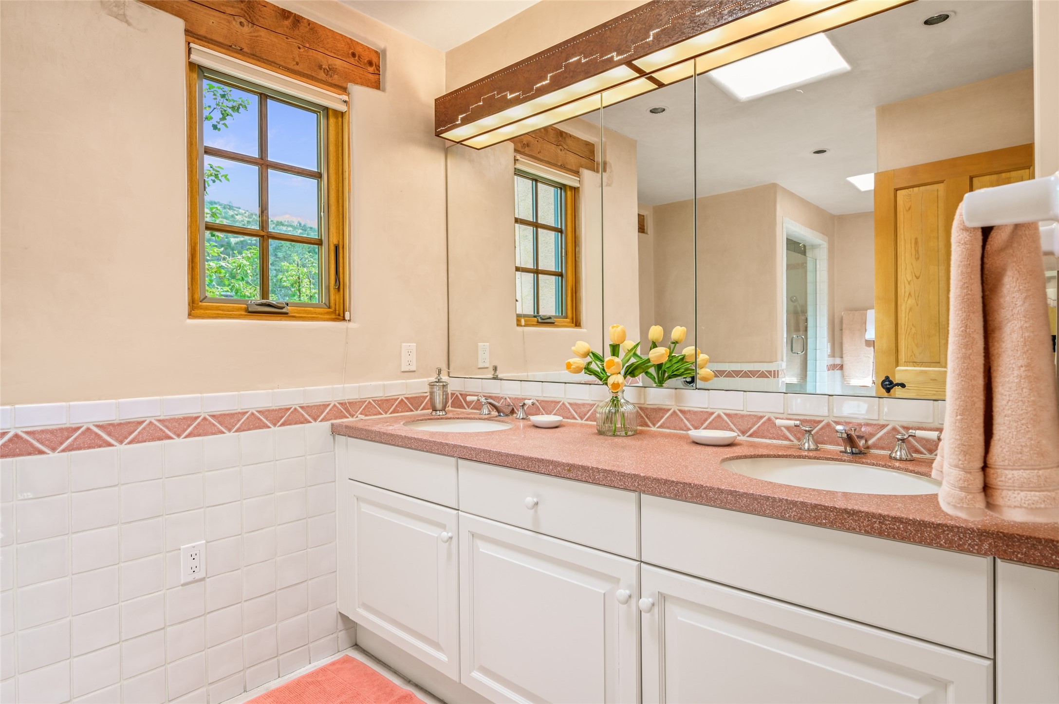 1017 Foothills Trail