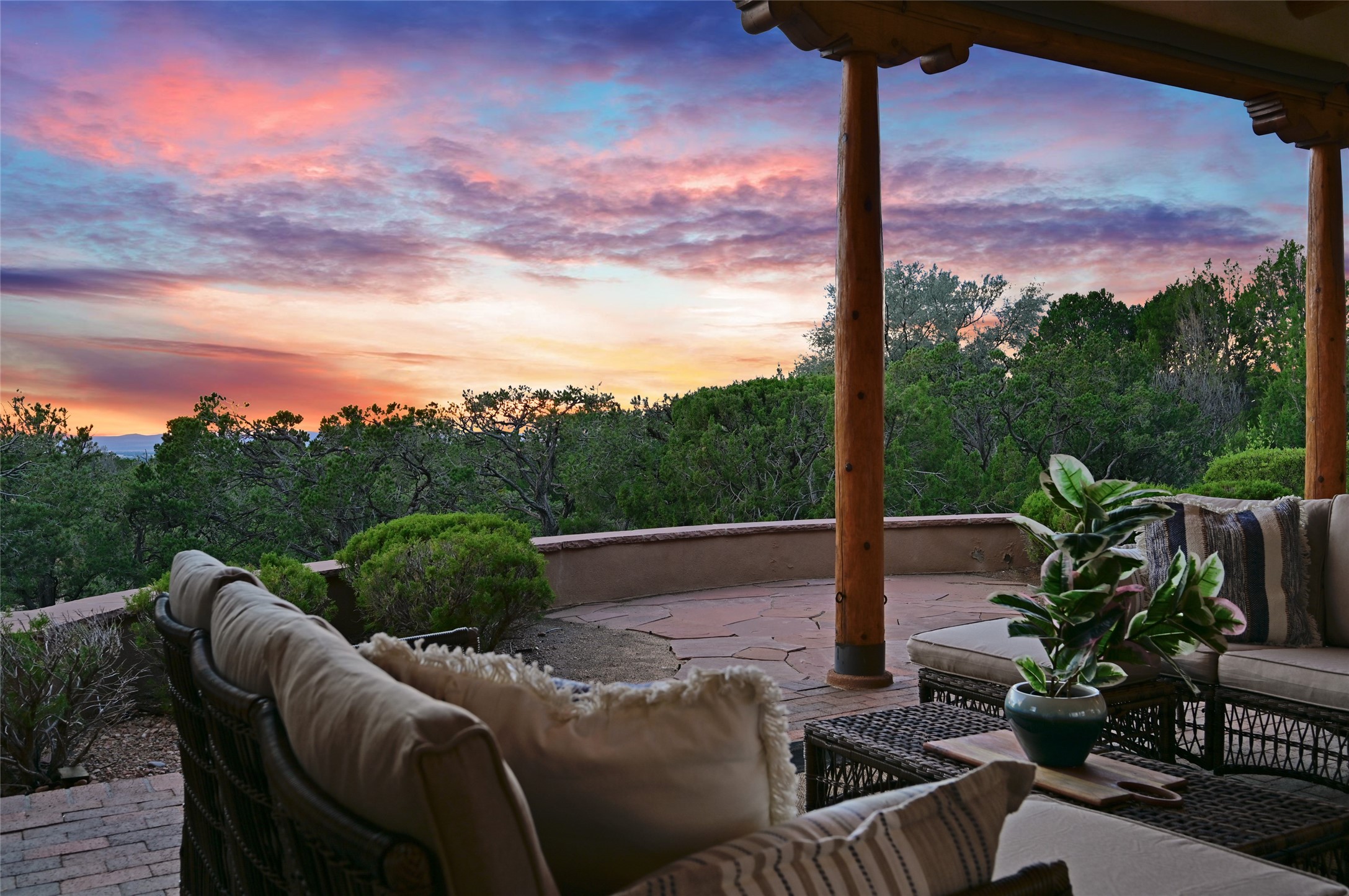 1017 Foothills Trail