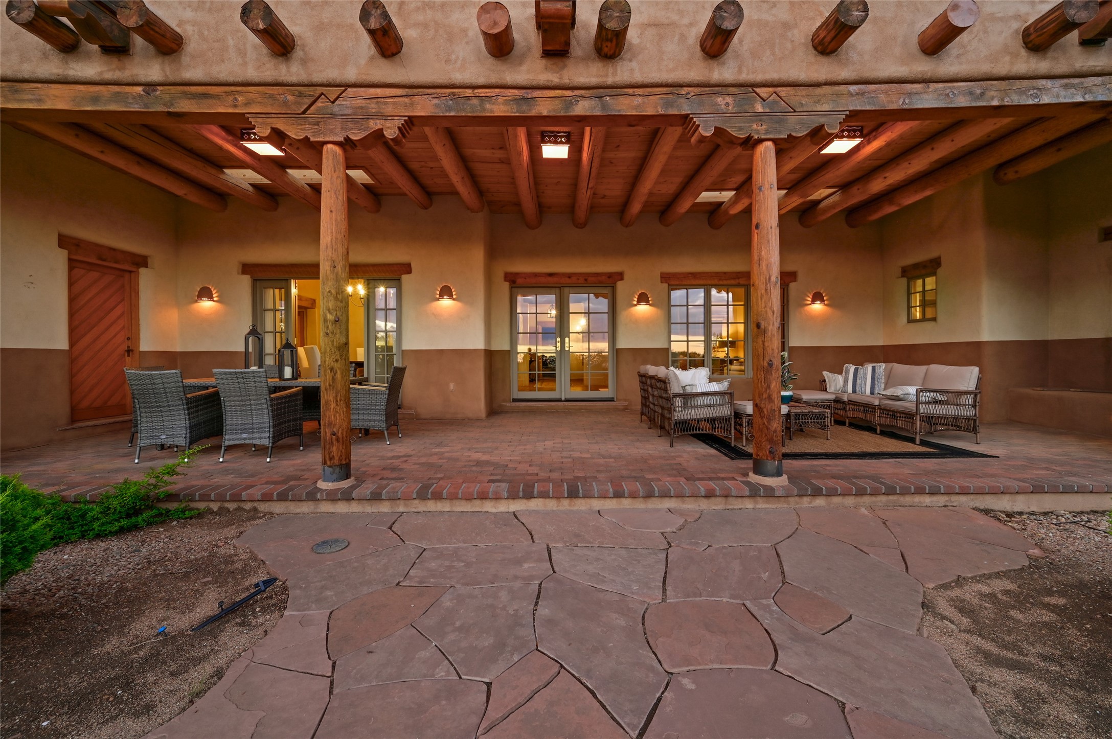 1017 Foothills Trail