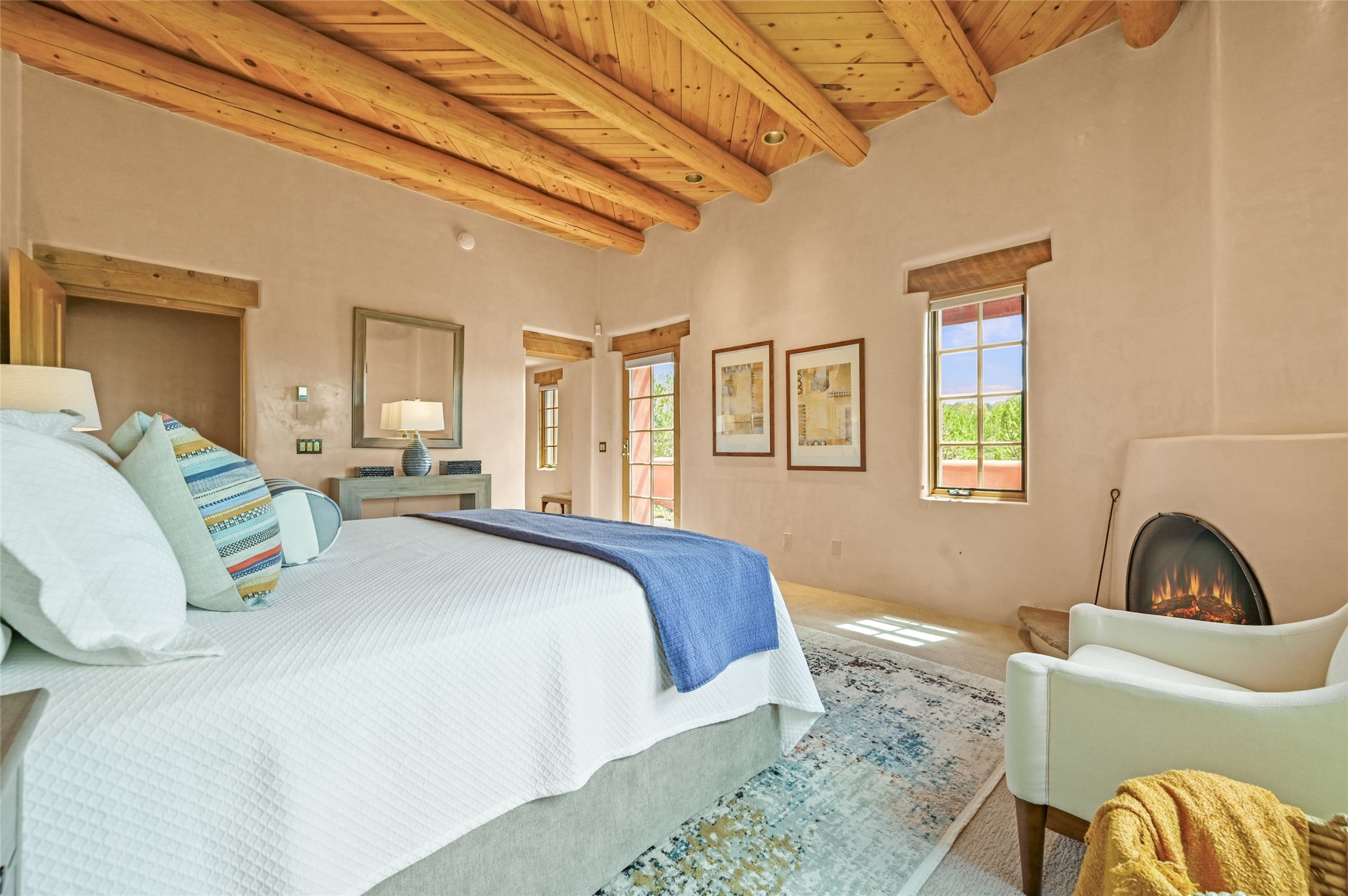 1017 Foothills Trail