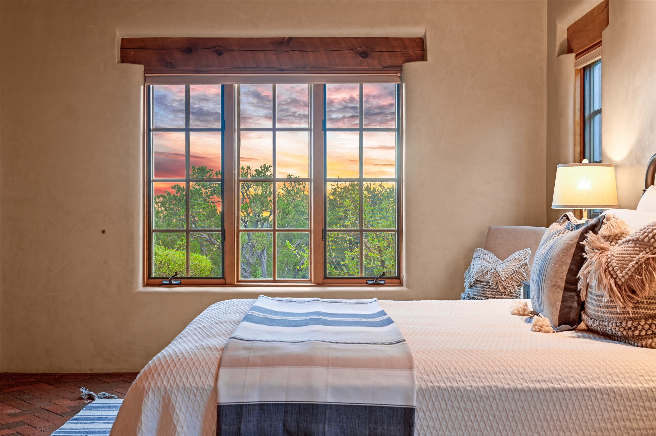 1017 Foothills Trail