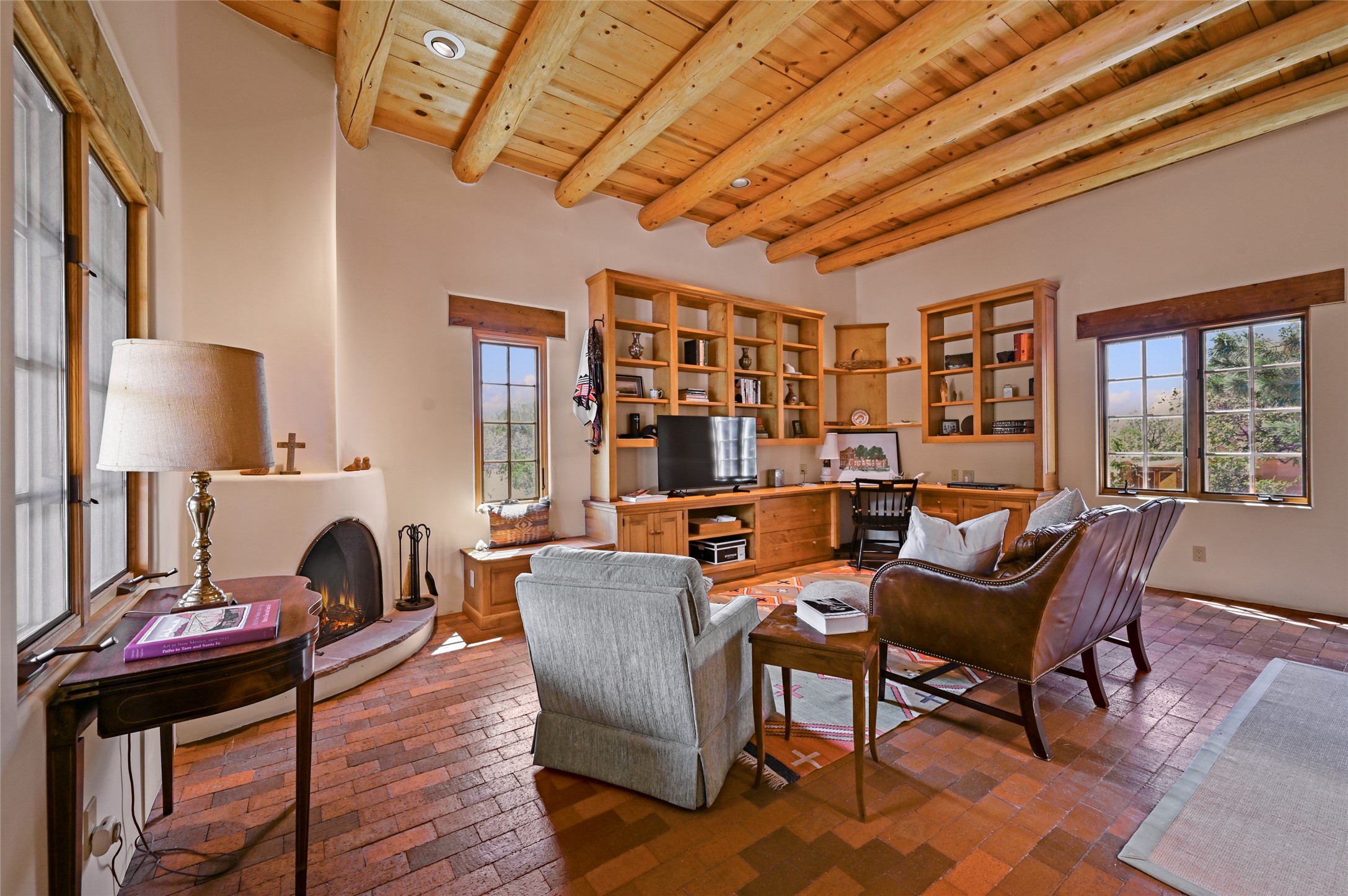 1017 Foothills Trail