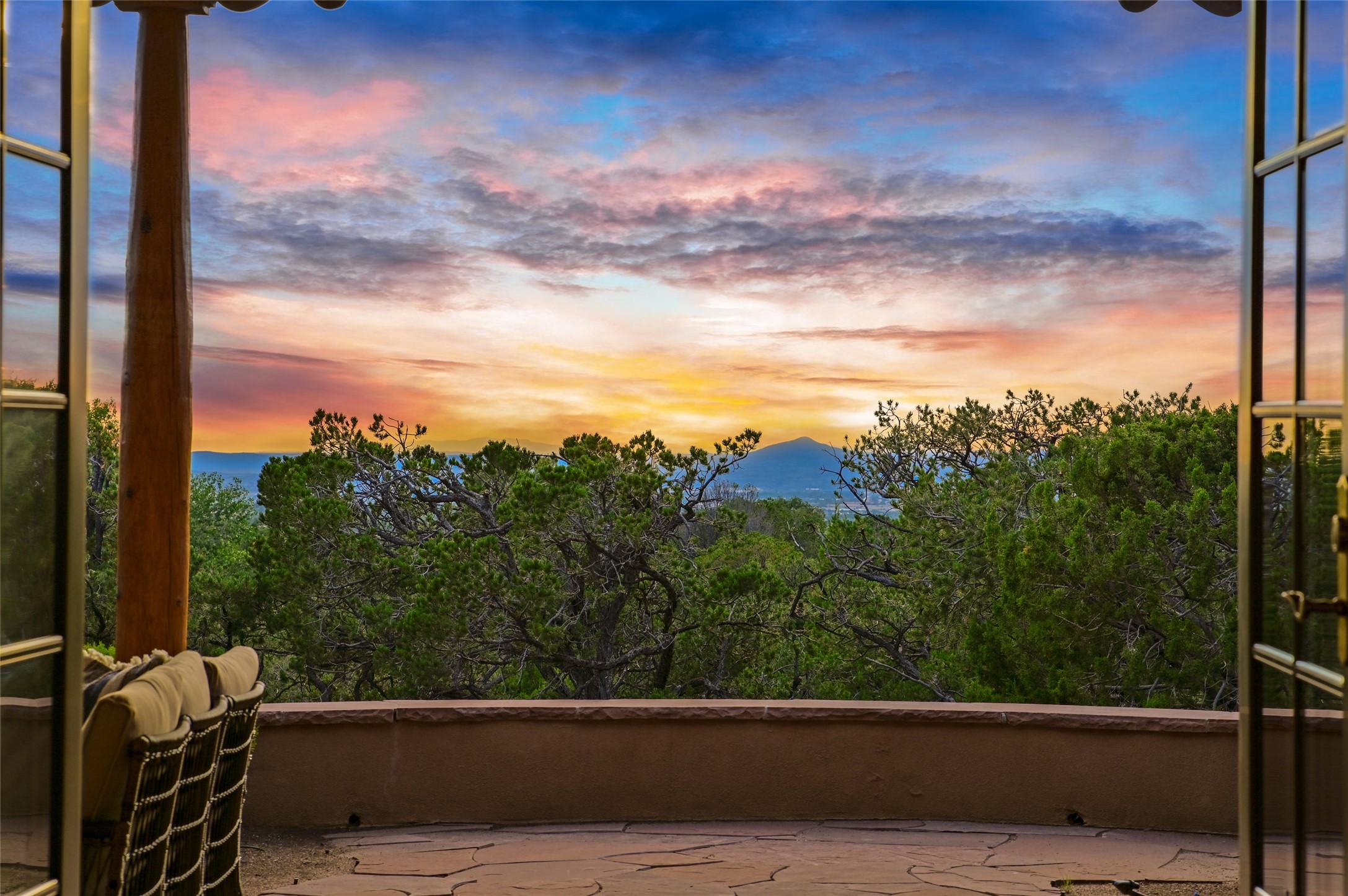 1017 Foothills Trail