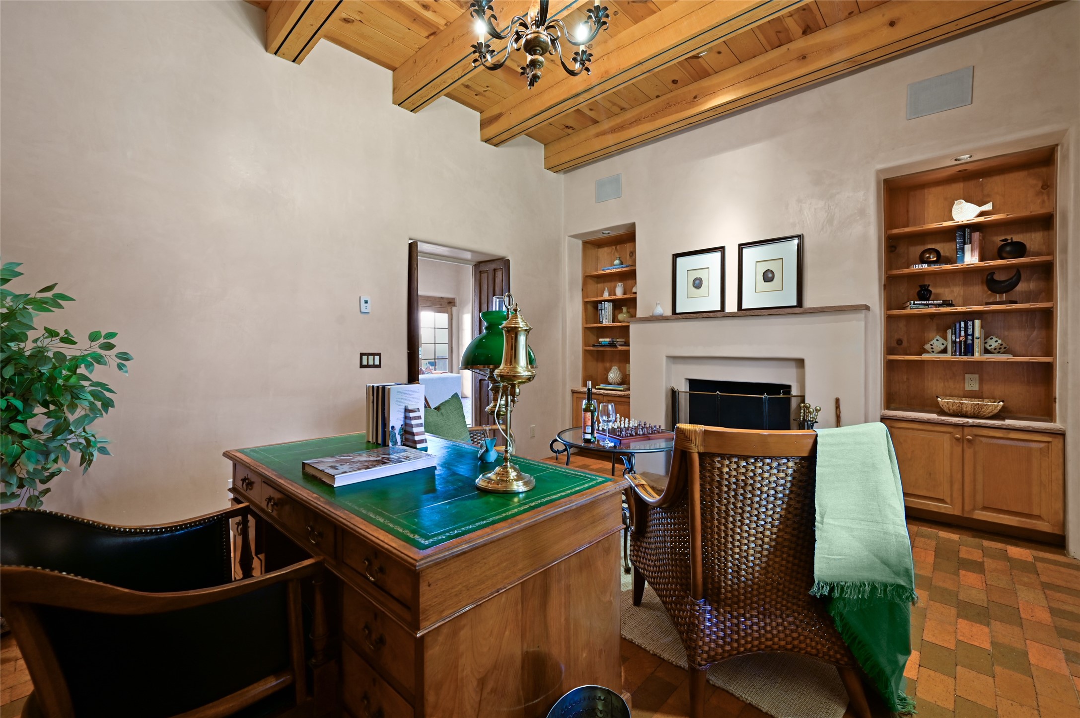 1017 Foothills Trail