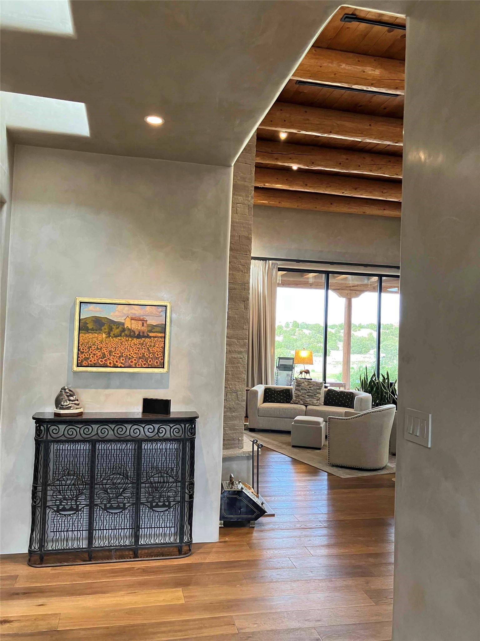 54 Paseo Aragon
