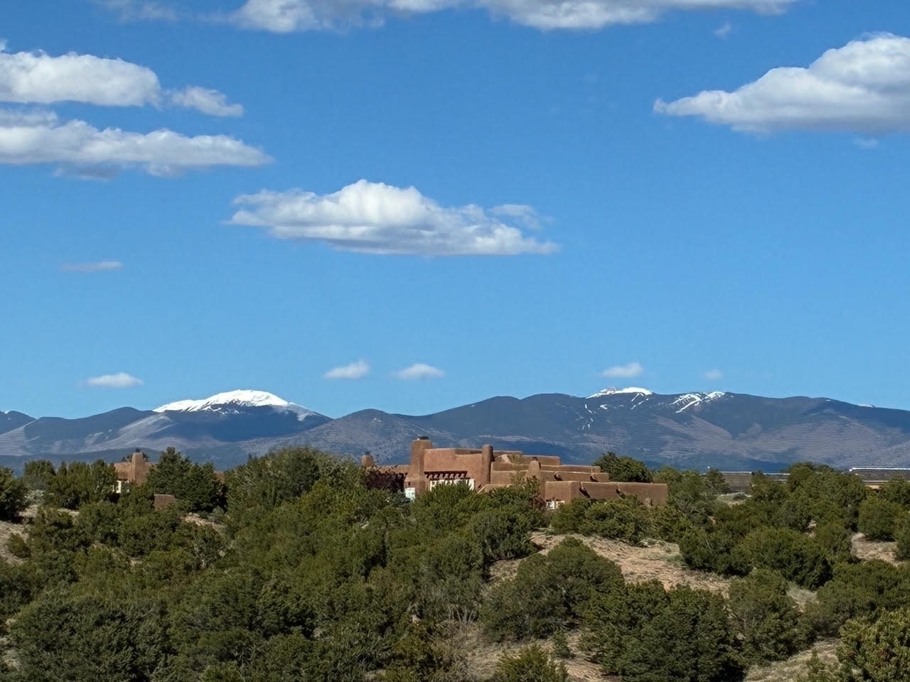 54 Paseo Aragon