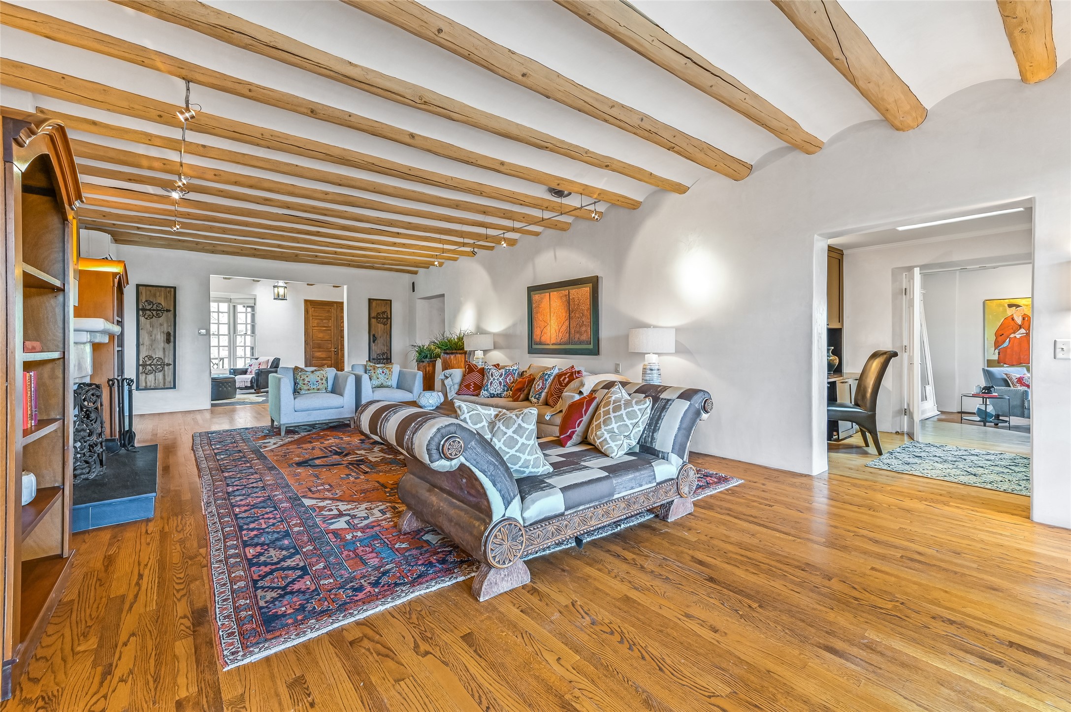 1067 Bishops Lodge Road