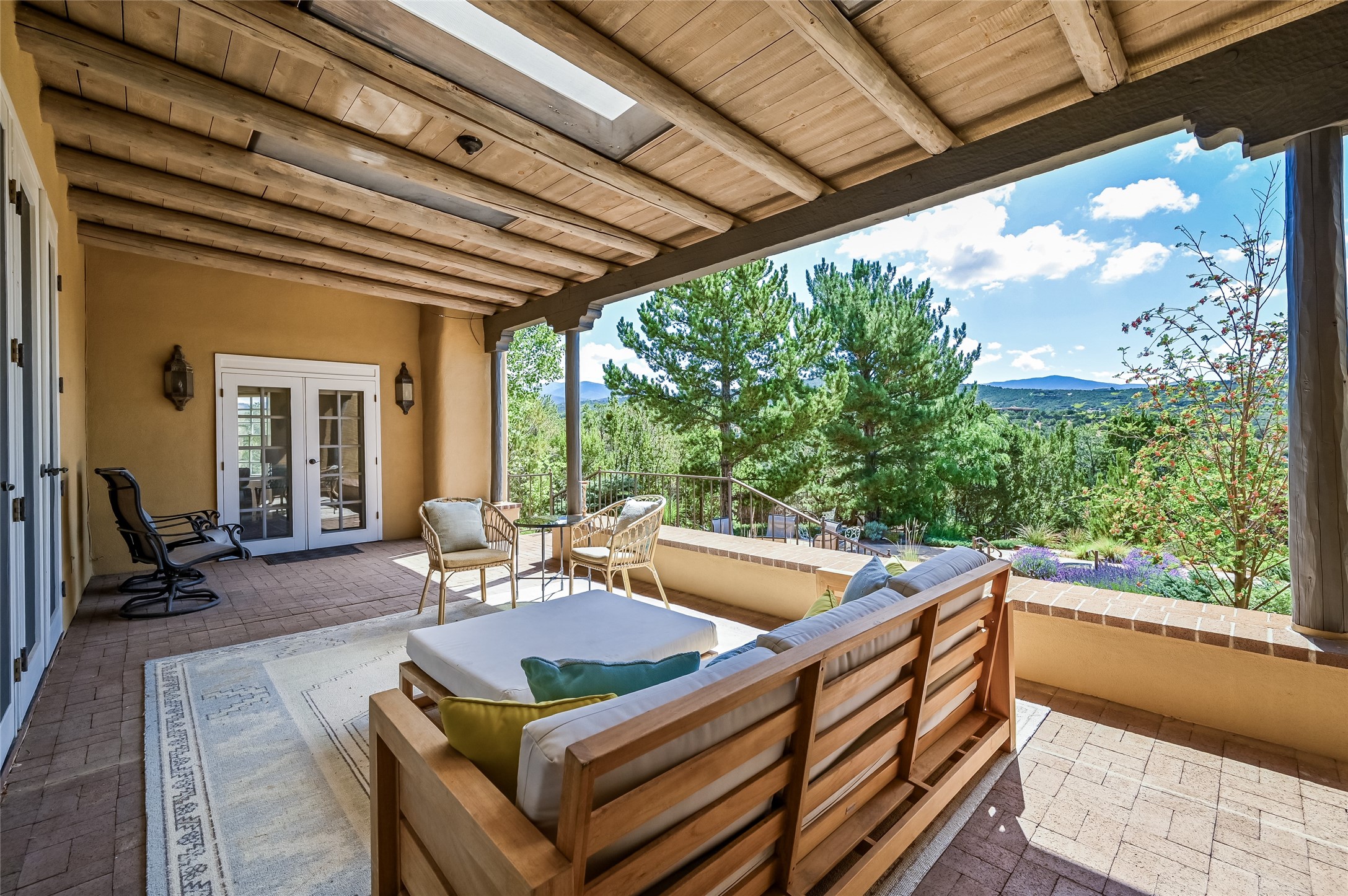 1067 Bishops Lodge Road