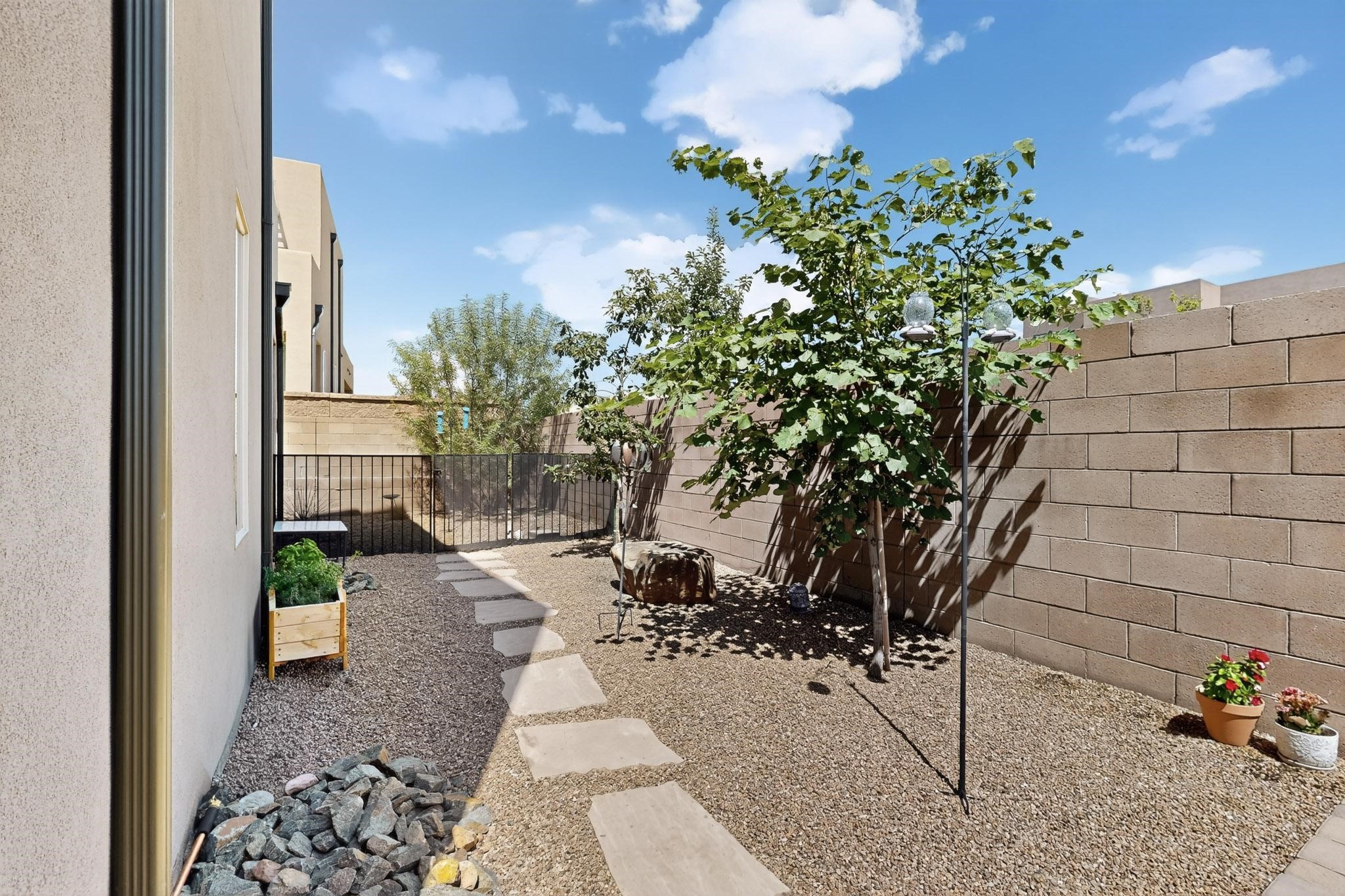 5200 Gold Hill Lane