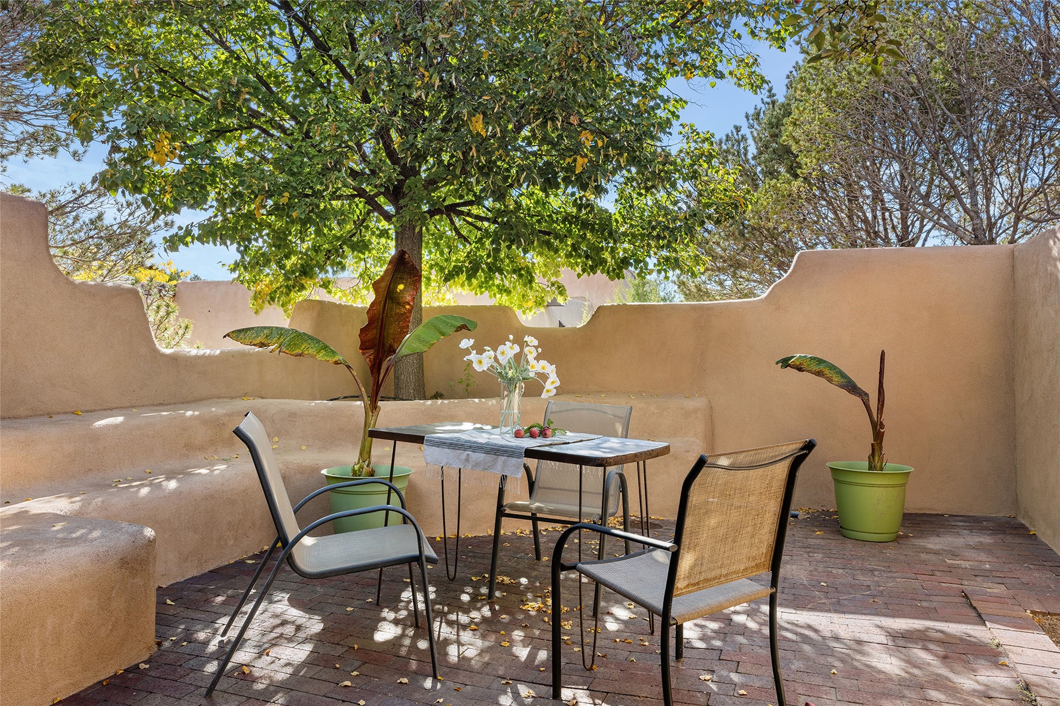 301 Calle Loma Norte