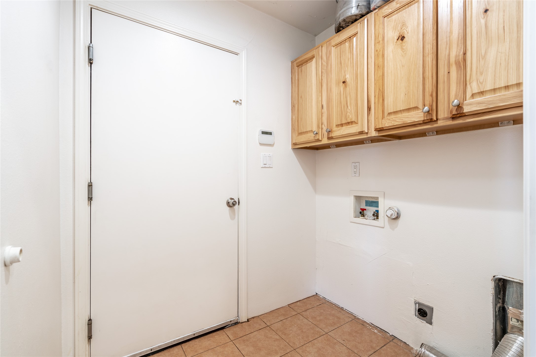 166 Frontage Rd 2116